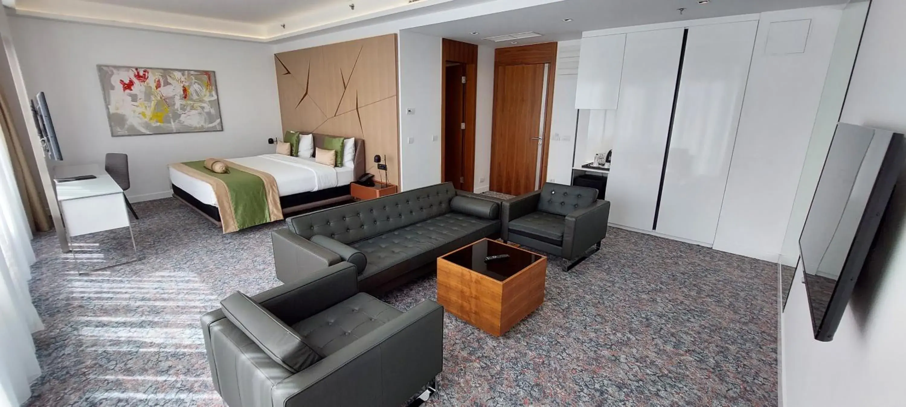 King Suite in Hotel Austria & Bosna King Suite in Hotel Austria & Bosna