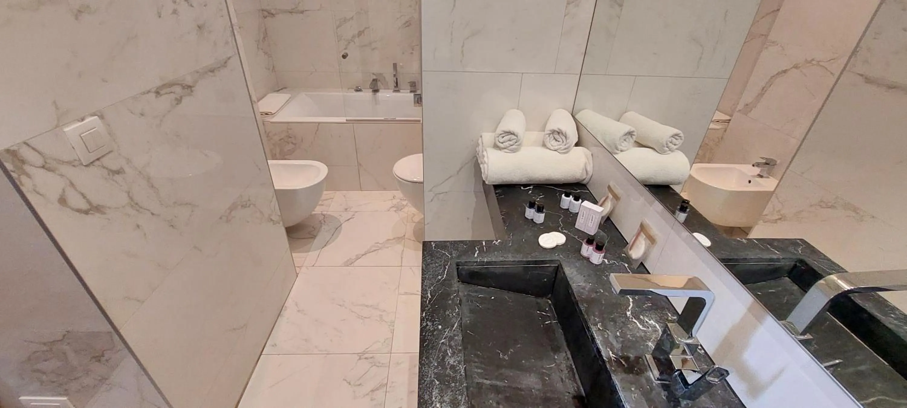 Bathroom in Hotel Austria & Bosna