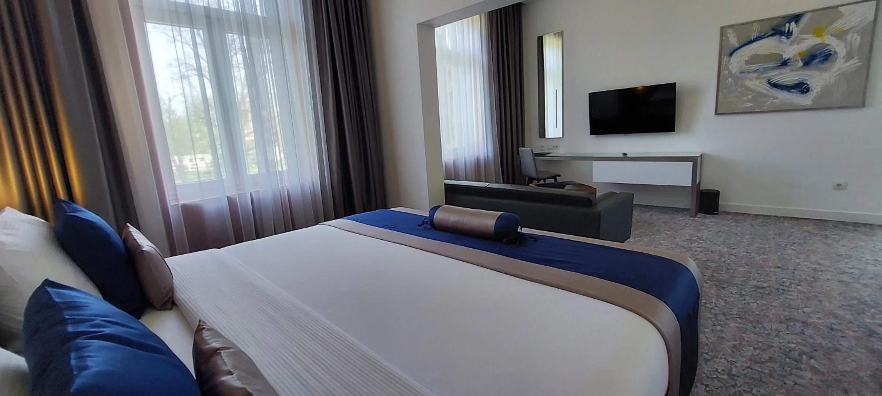 Bed in Hotel Austria & Bosna