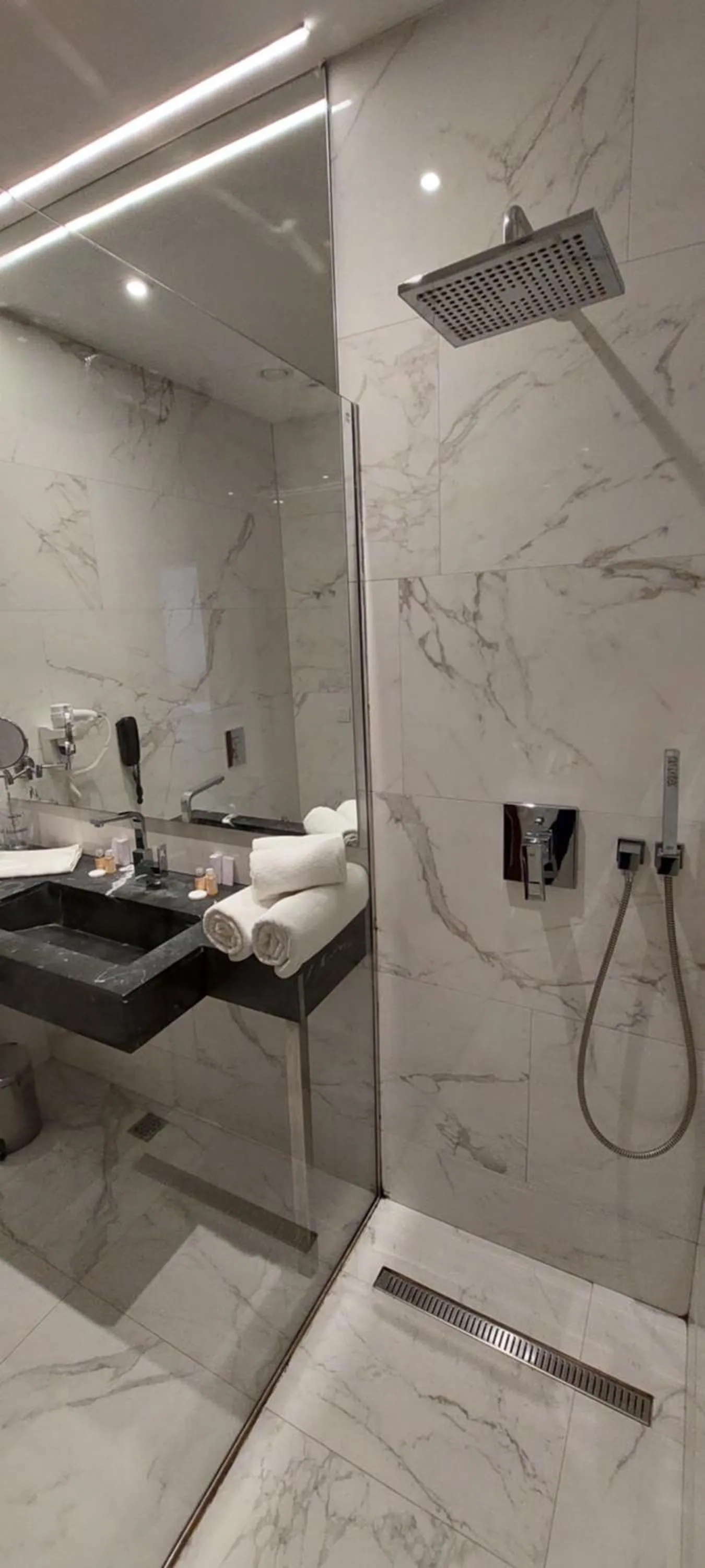 Shower in Hotel Austria & Bosna