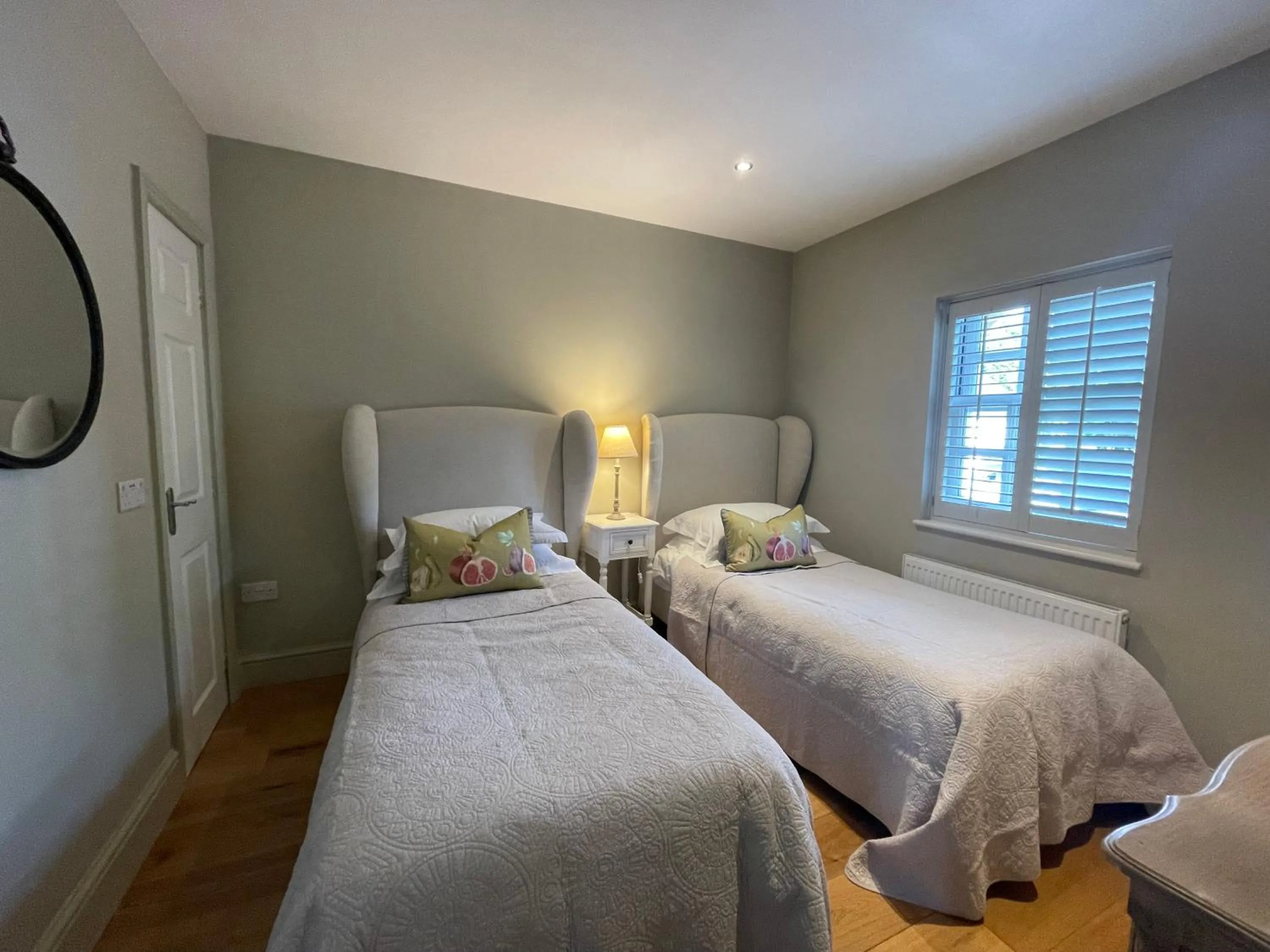 Twin Room with Private Bathroom in Ty Llew Lodge