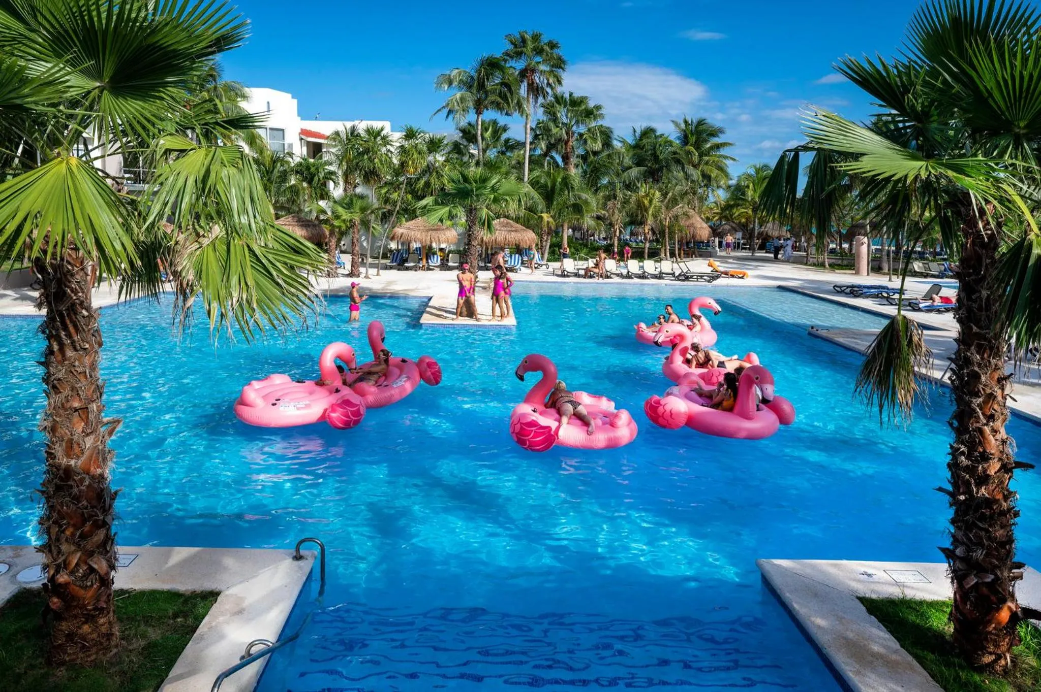 Swimming pool in Viva Azteca by Wyndham, A Trademark All Inclusive Resort