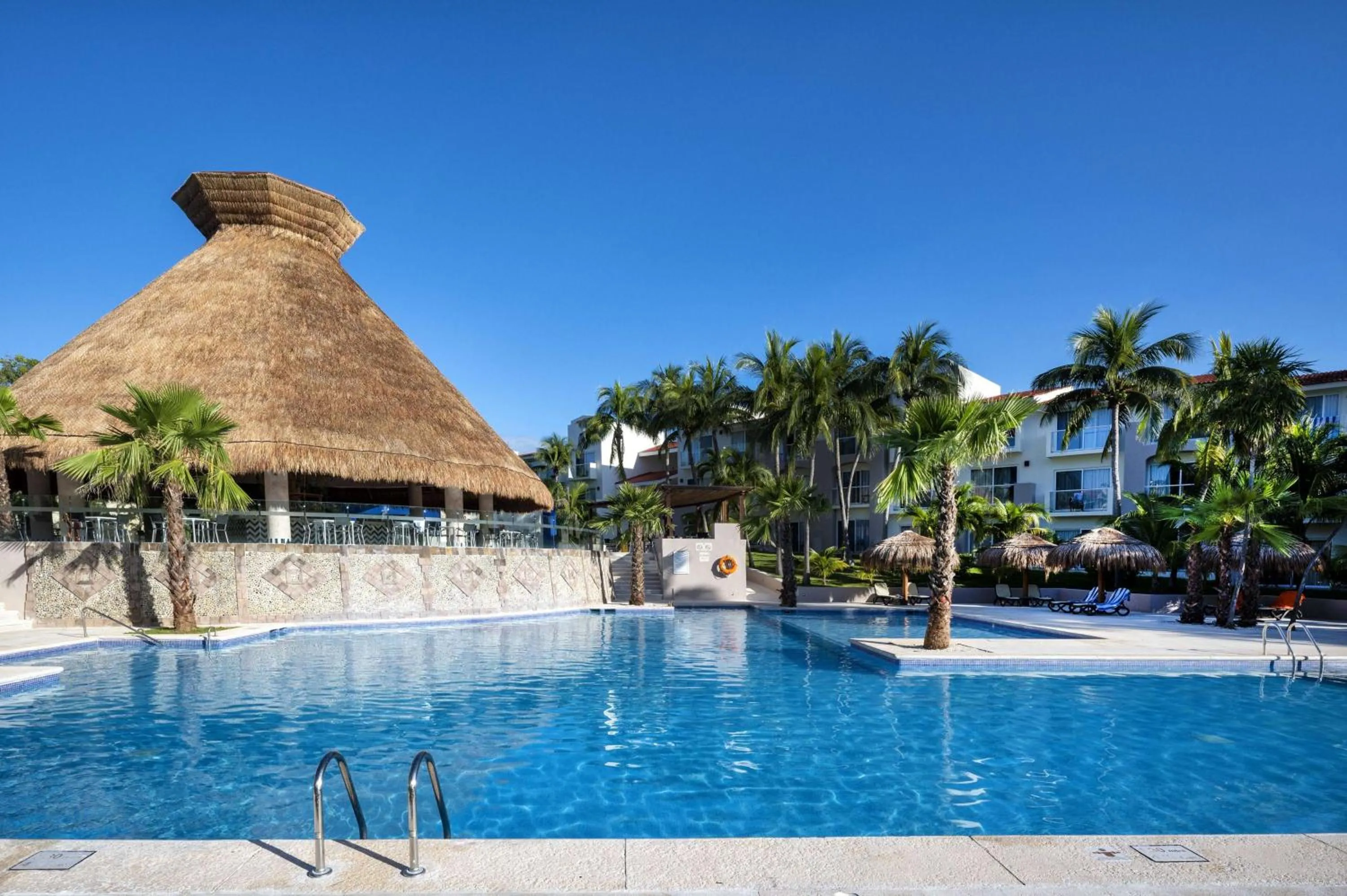 Pool view in Viva Azteca by Wyndham, A Trademark All Inclusive Resort
