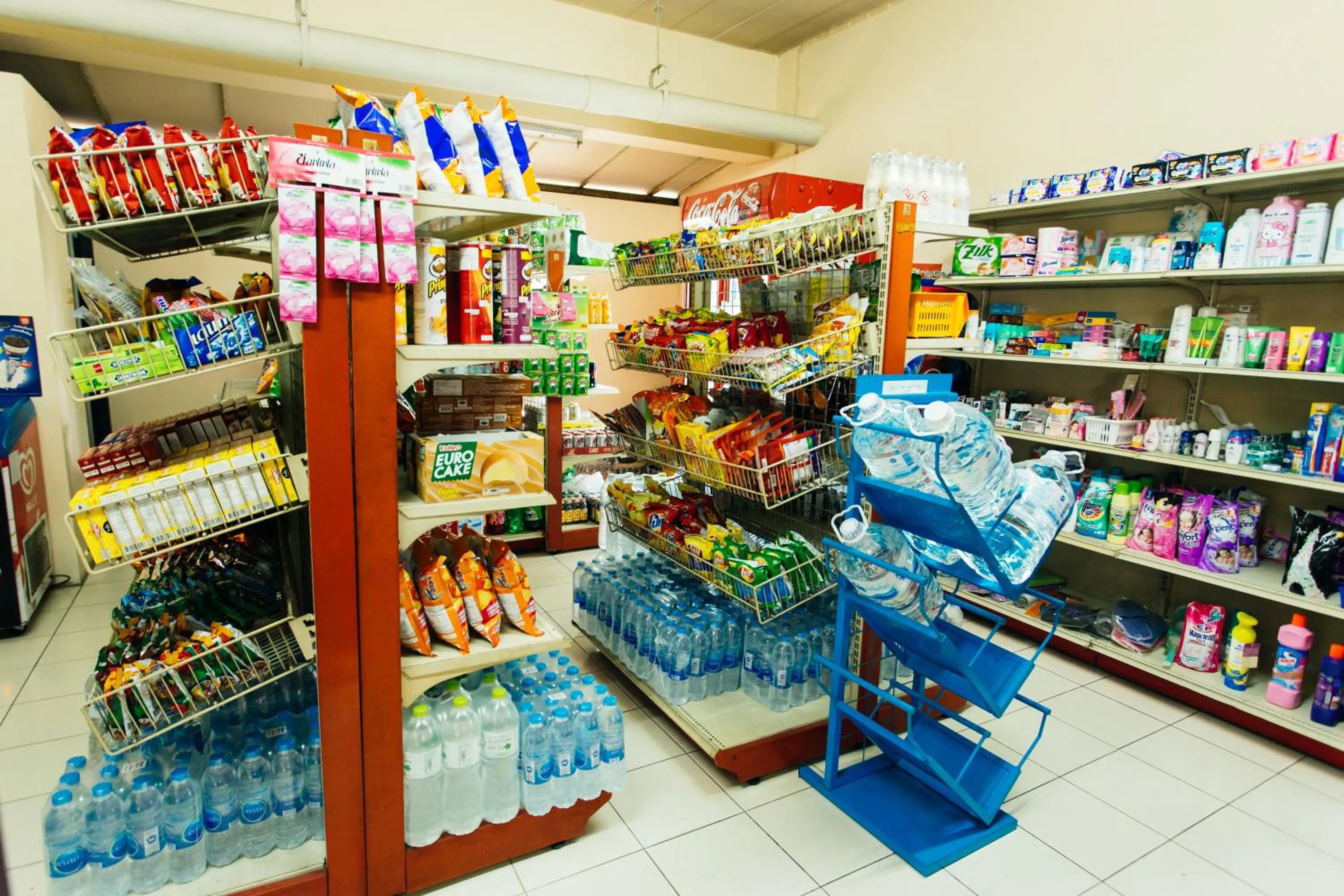 On-site shops in Grand Residence Ngamwongwan 19