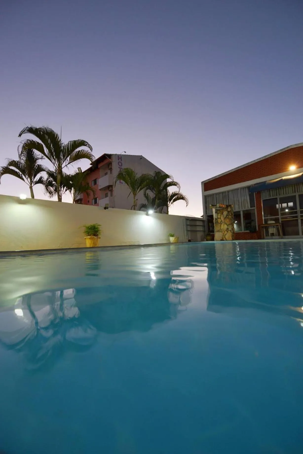 Swimming pool in Manhattan Hotel