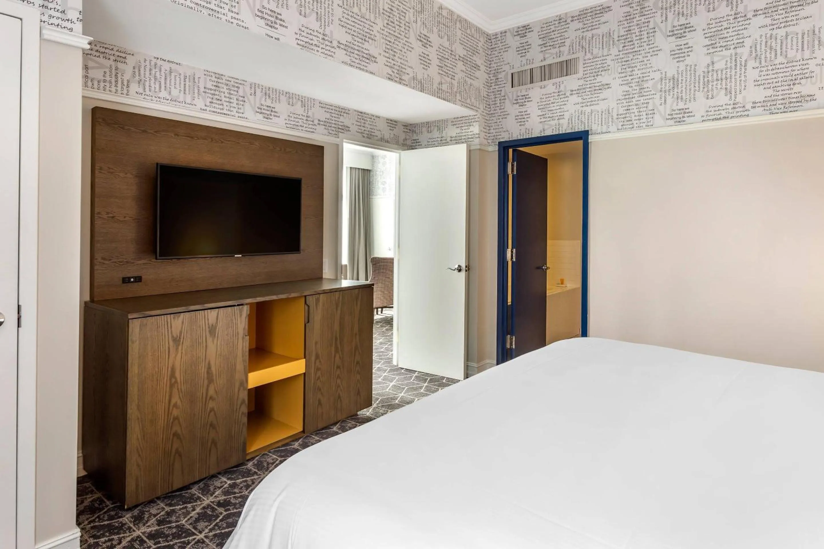 Bedroom, Bed in Bluegreen Vacations Hotel Blake, an Ascend Collection Hotel
