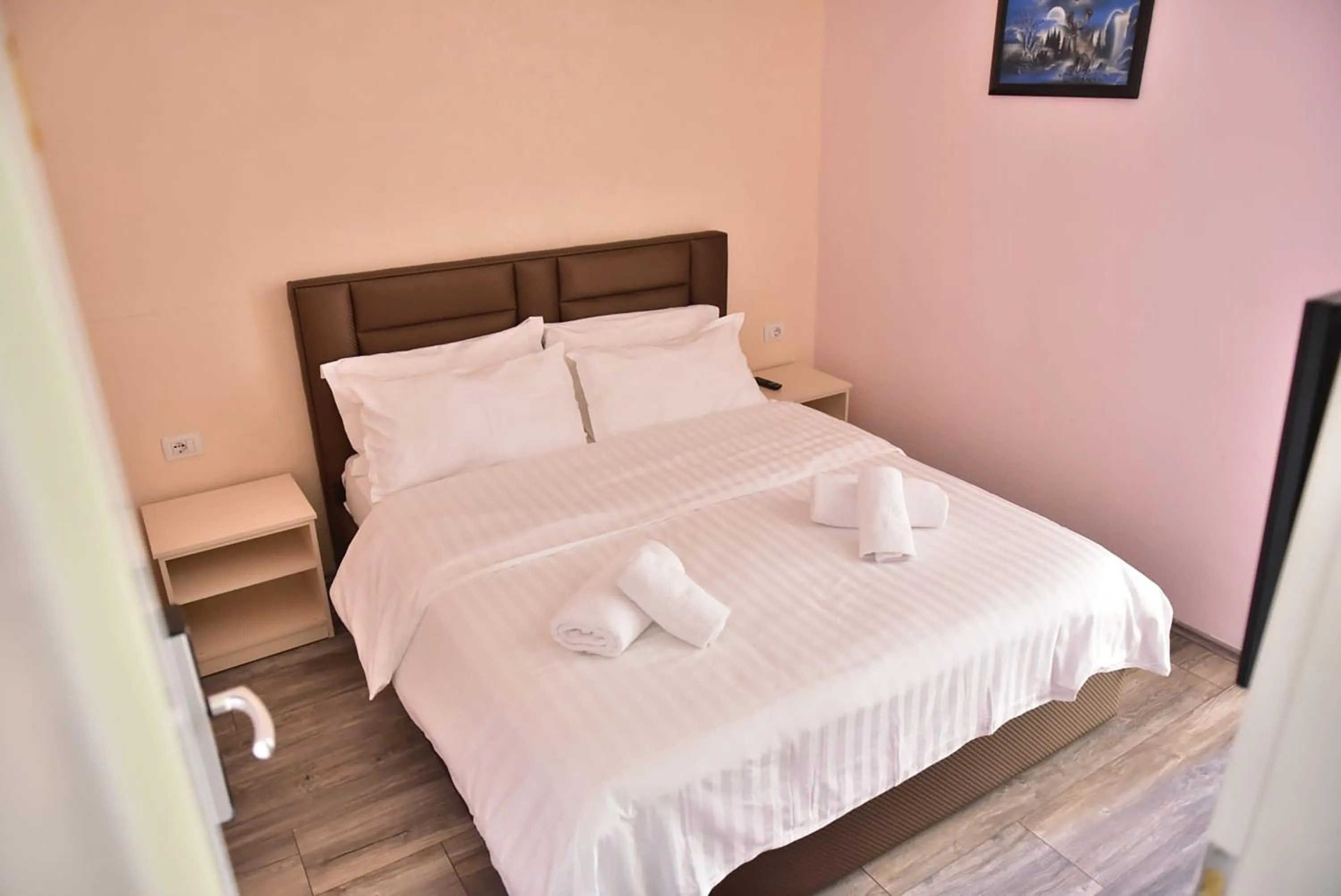 Photo of the whole room, Bed in Buna Park Hotel