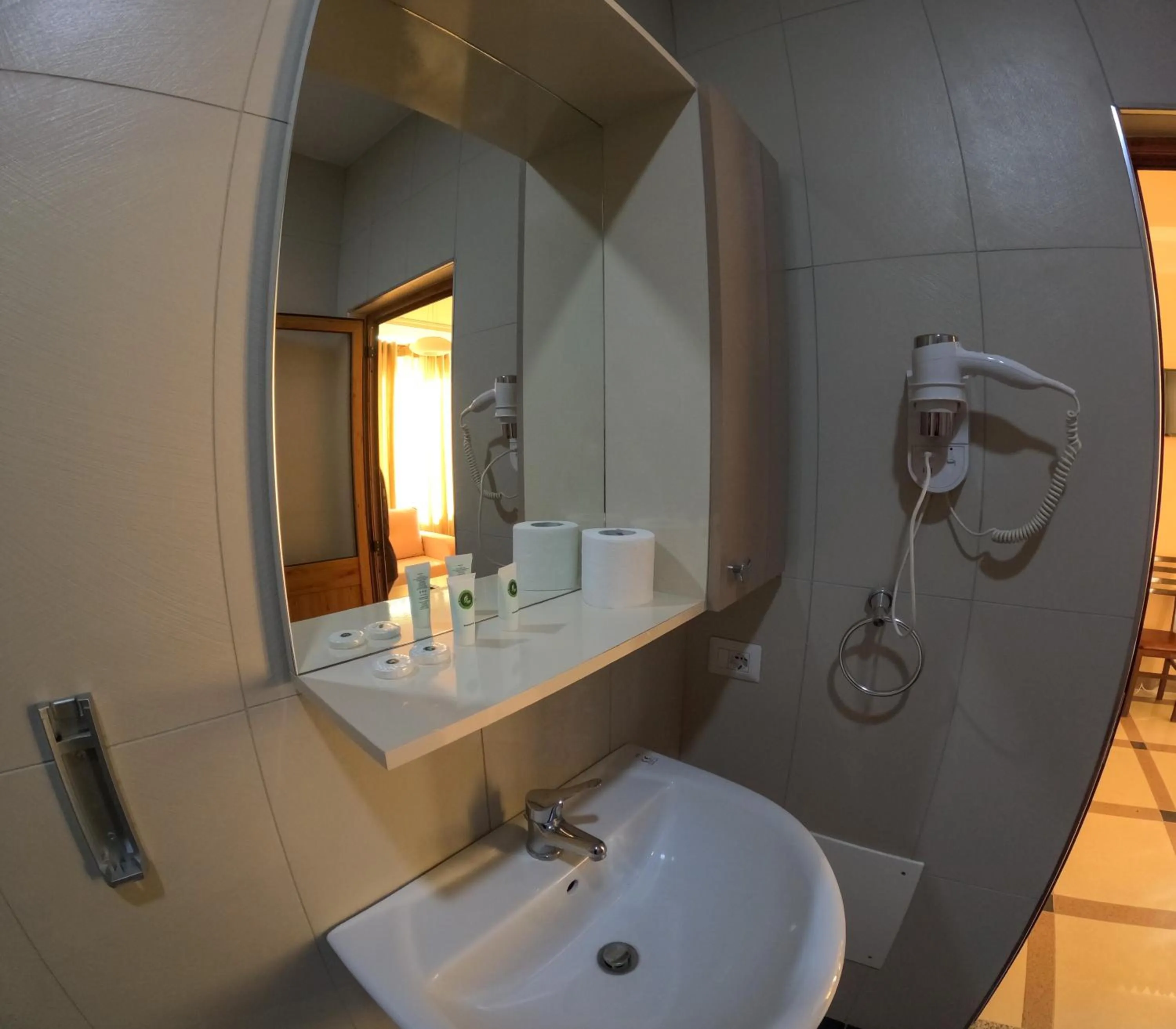 Bathroom in Buna Park Hotel