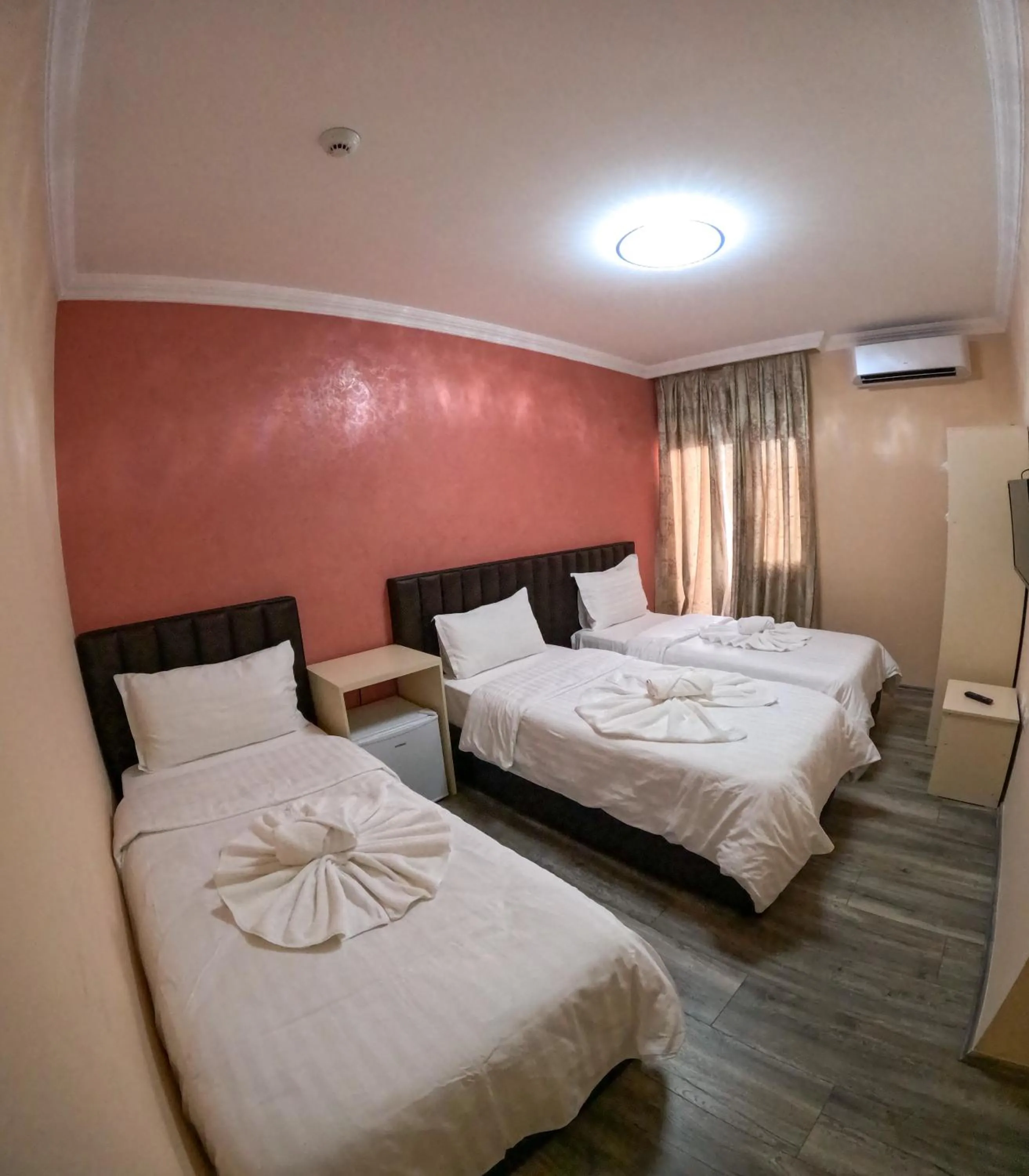 Photo of the whole room, Bed in Buna Park Hotel