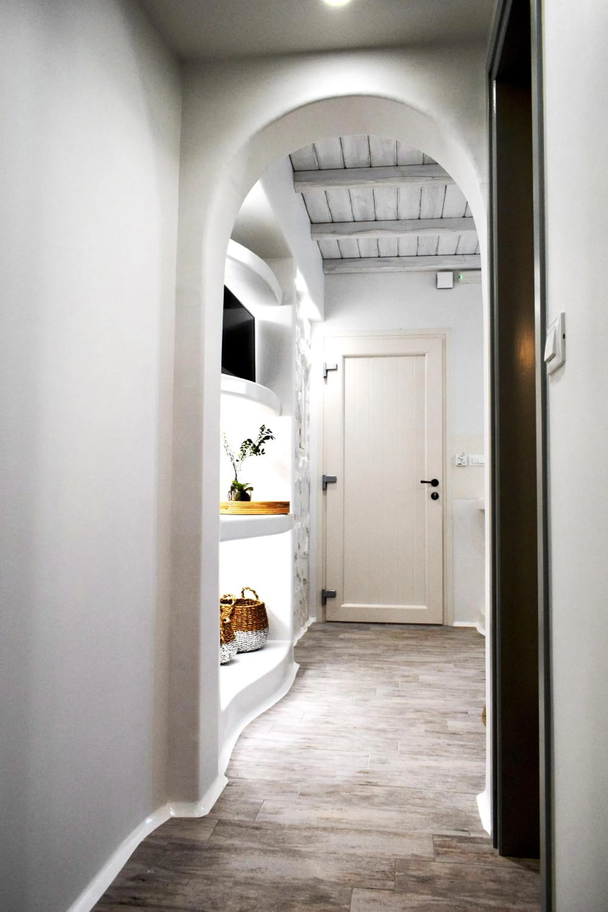 TV and multimedia in Emery Hotel