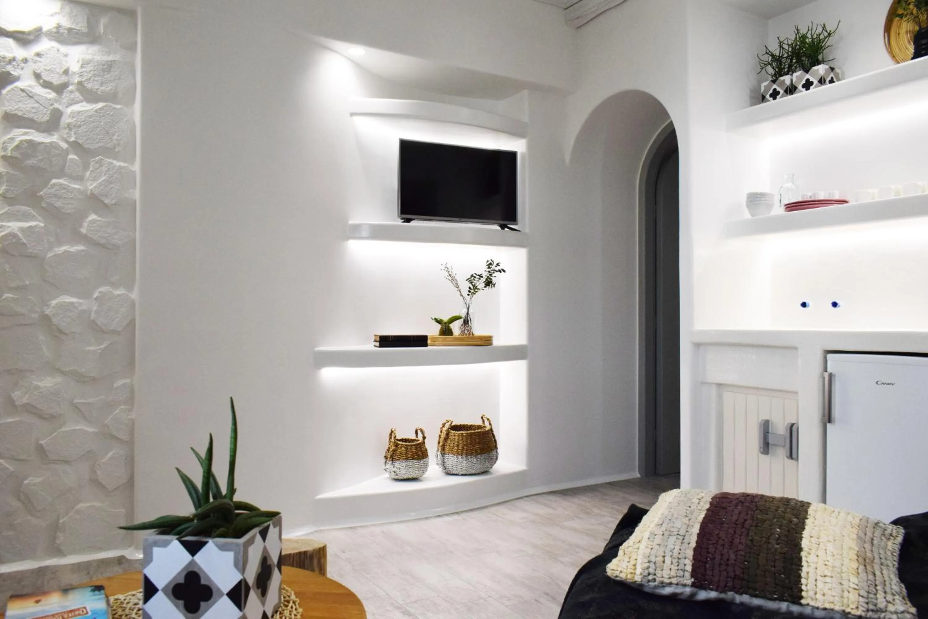 Coffee/tea facilities in Emery Hotel