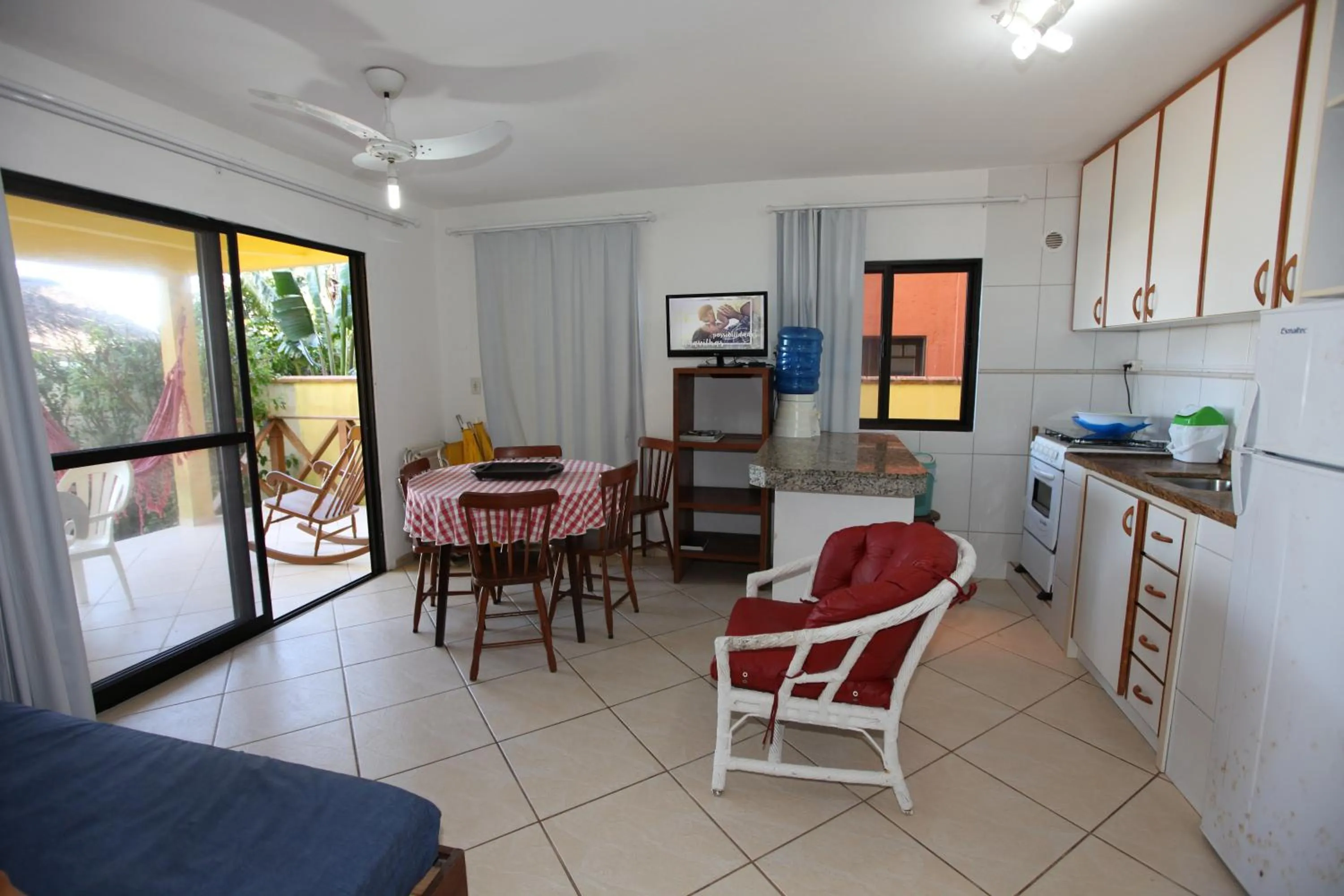 Kitchen or kitchenette in Pousada Hibisco