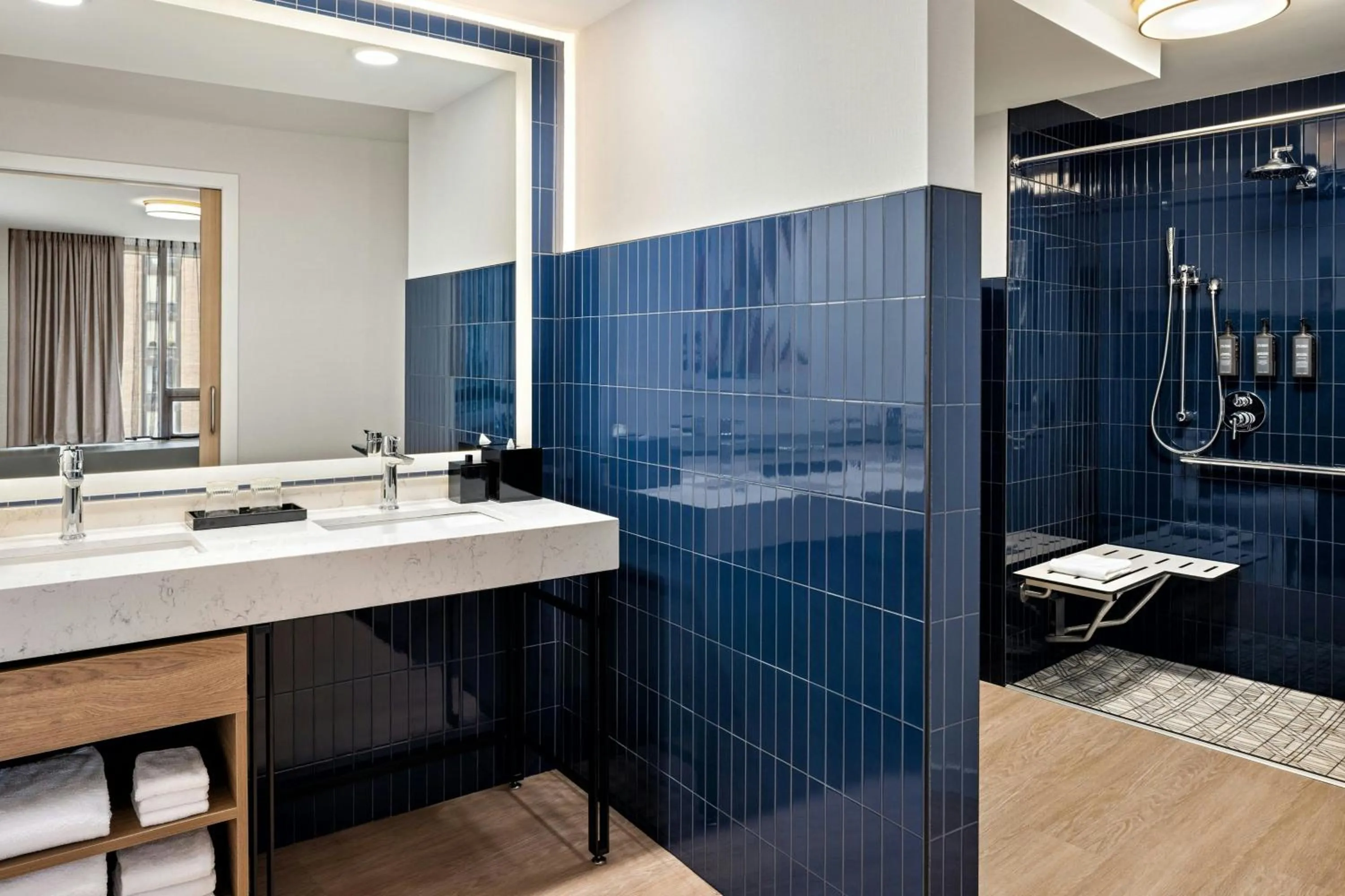 Bathroom in Sheraton Minneapolis Downtown Convention Center