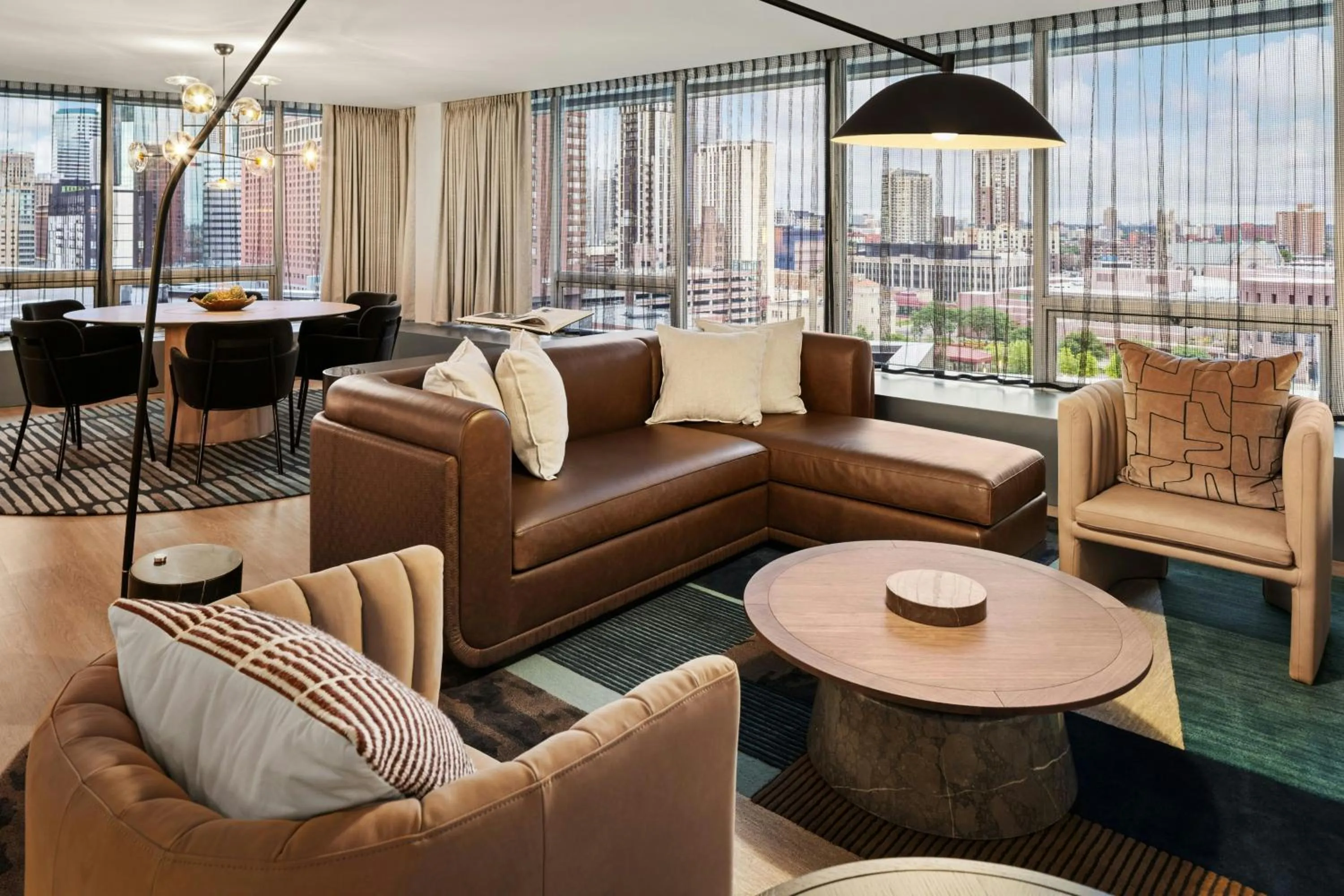 Photo of the whole room in Sheraton Minneapolis Downtown Convention Center