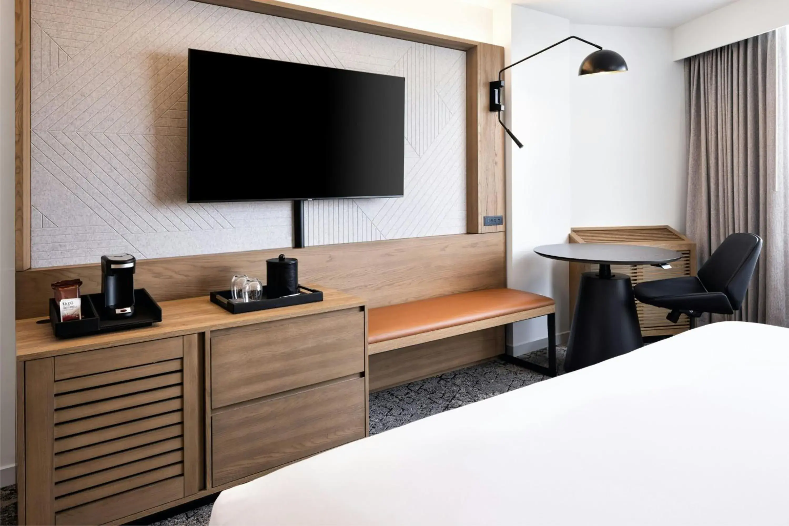 King Room in Sheraton Minneapolis Downtown Convention Center King Room in Sheraton Minneapolis Downtown Convention Center