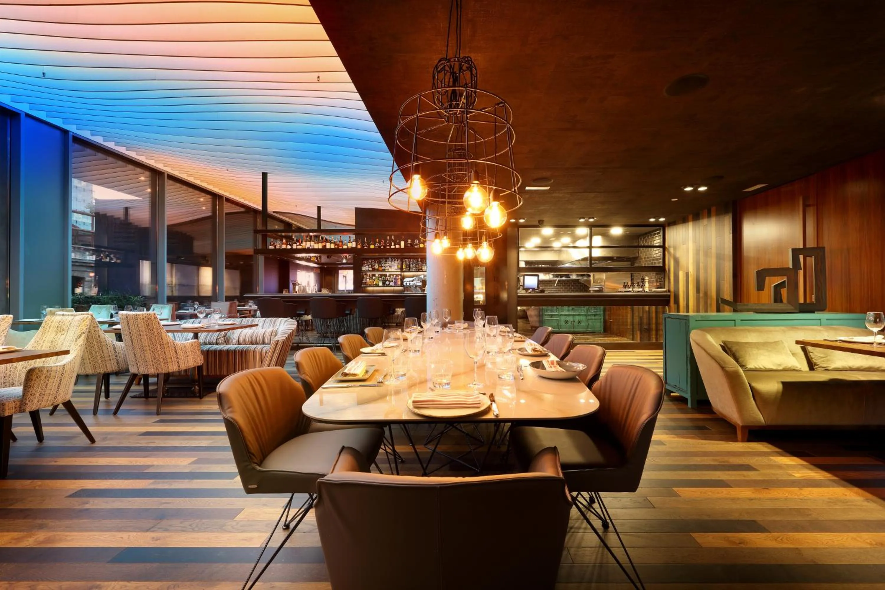 Restaurant/places to eat in Hotel SB Glow 4 Sup