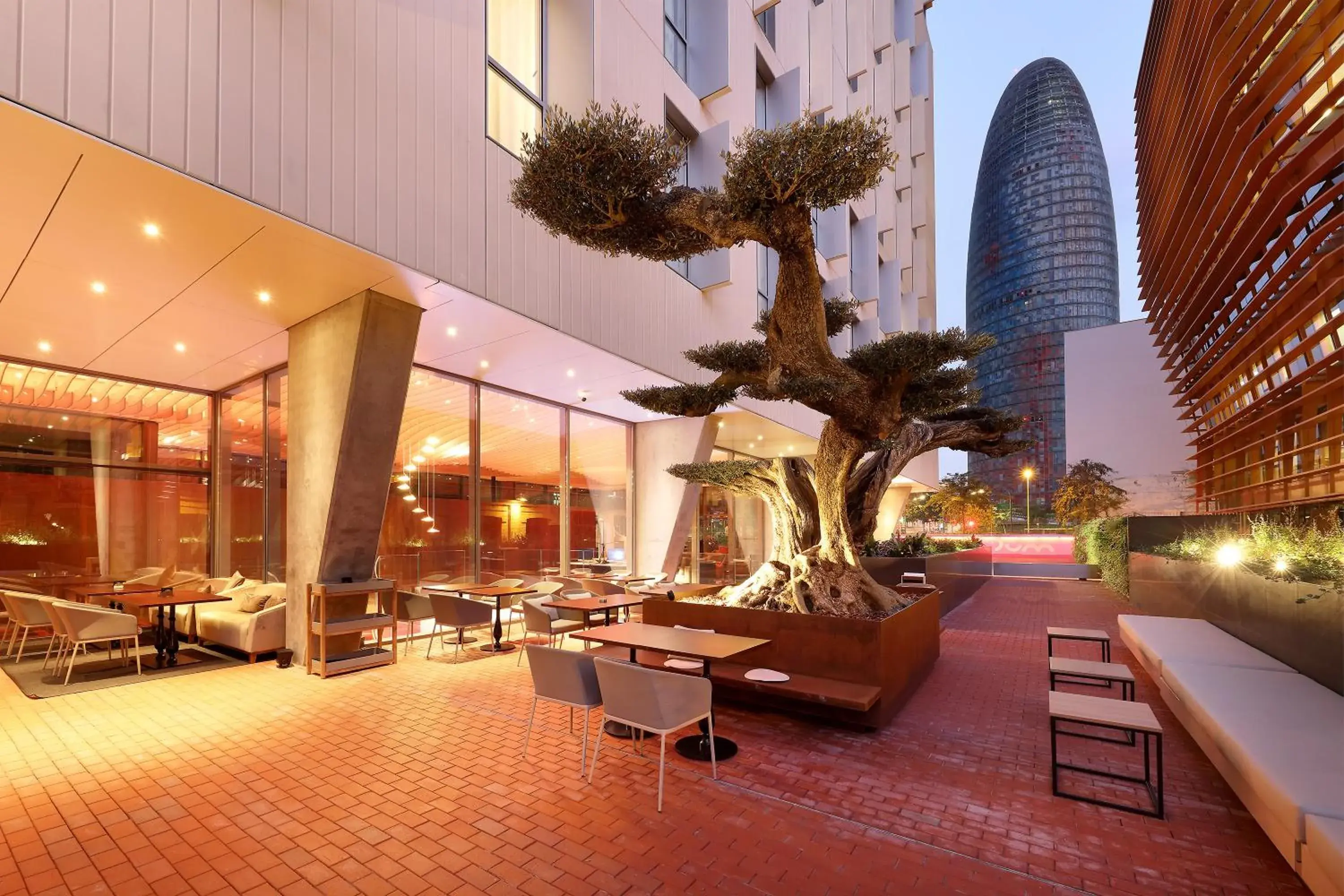 Restaurant/places to eat in Hotel SB Glow 4 Sup Restaurant/places to eat in Hotel SB Glow 4 Sup