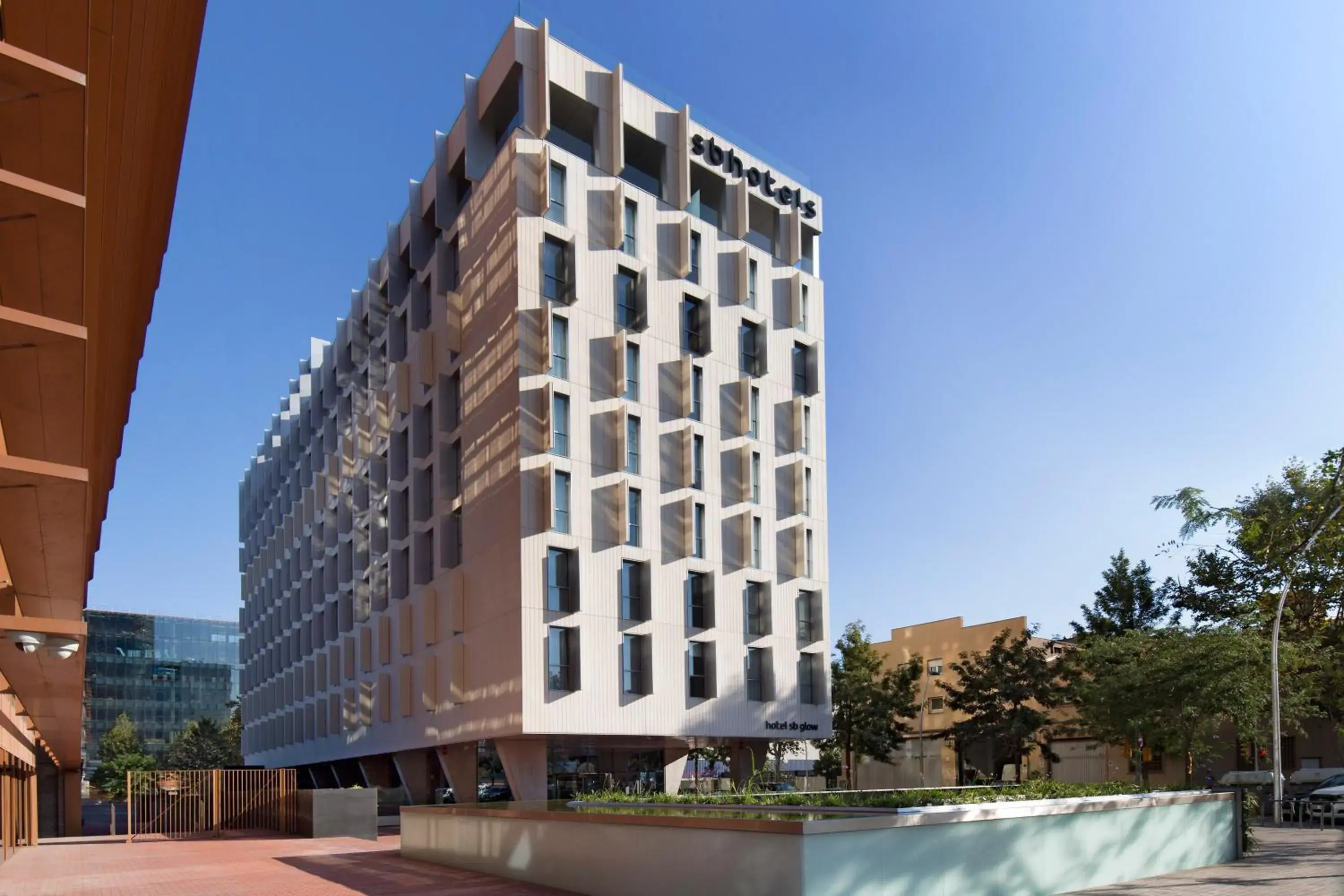 Facade/entrance in Hotel SB Glow 4 Sup Facade/entrance in Hotel SB Glow 4 Sup