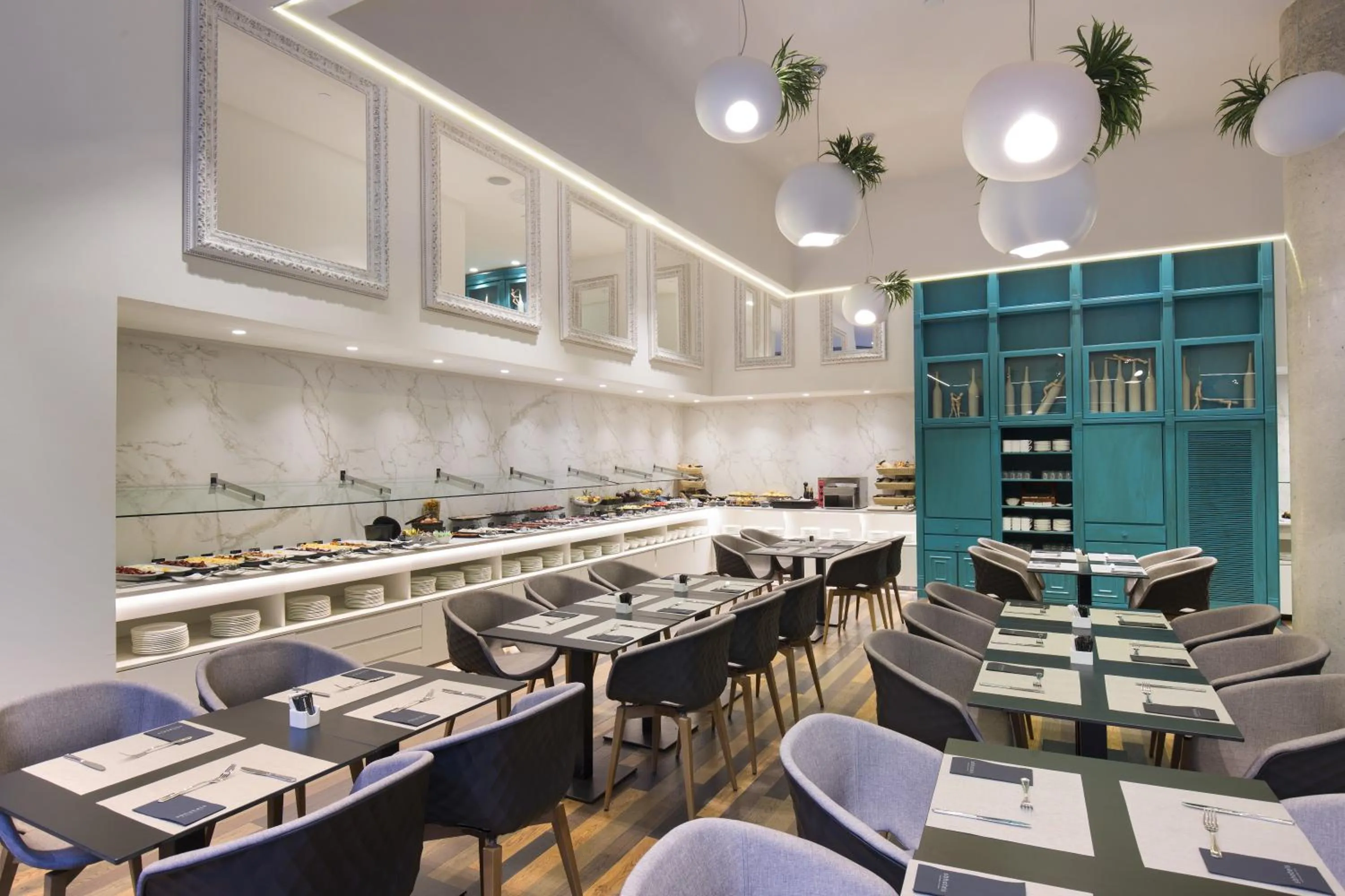 Restaurant/places to eat in Hotel SB Glow 4 Sup