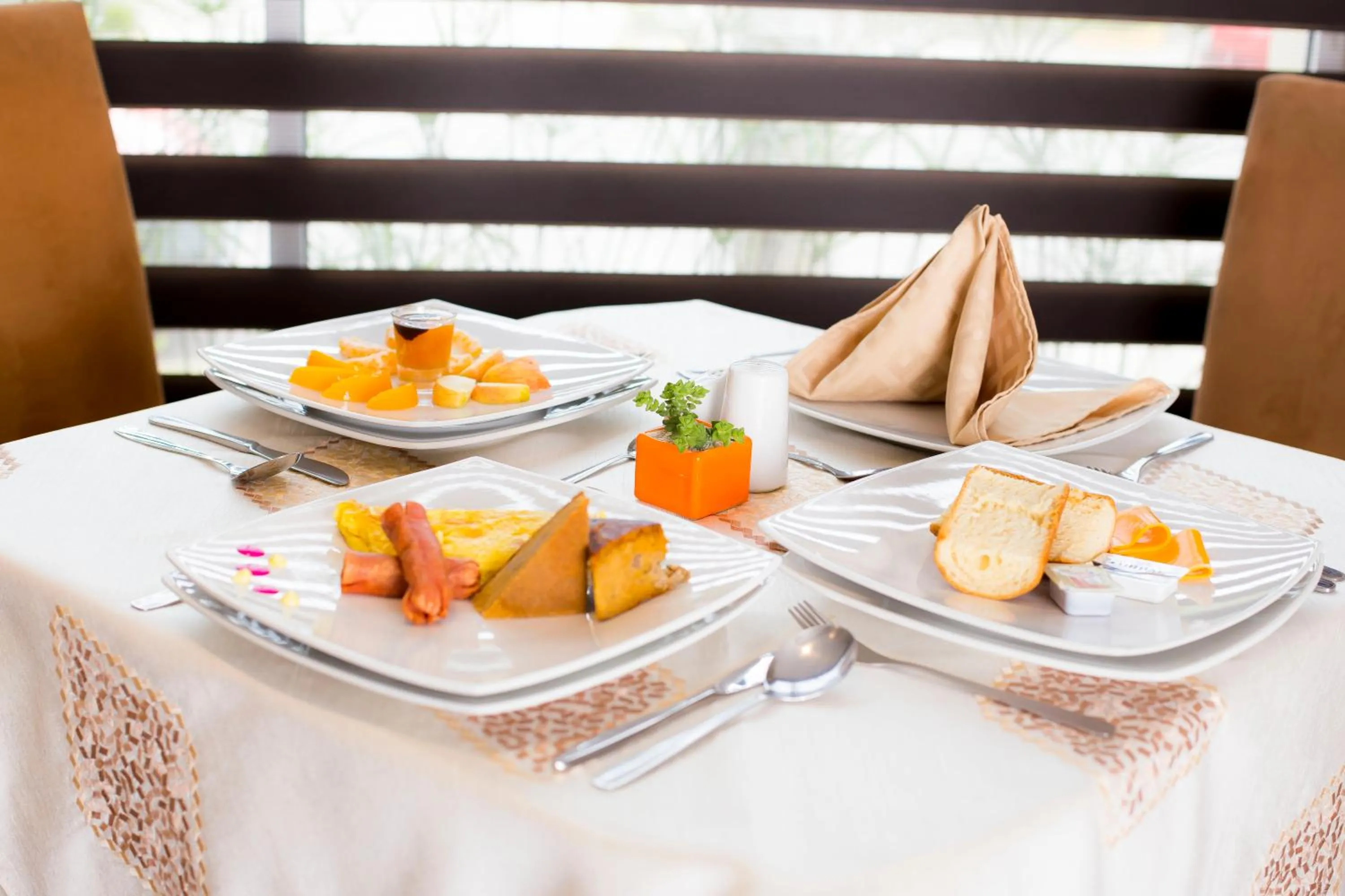 American breakfast in Hotel Los Almendros