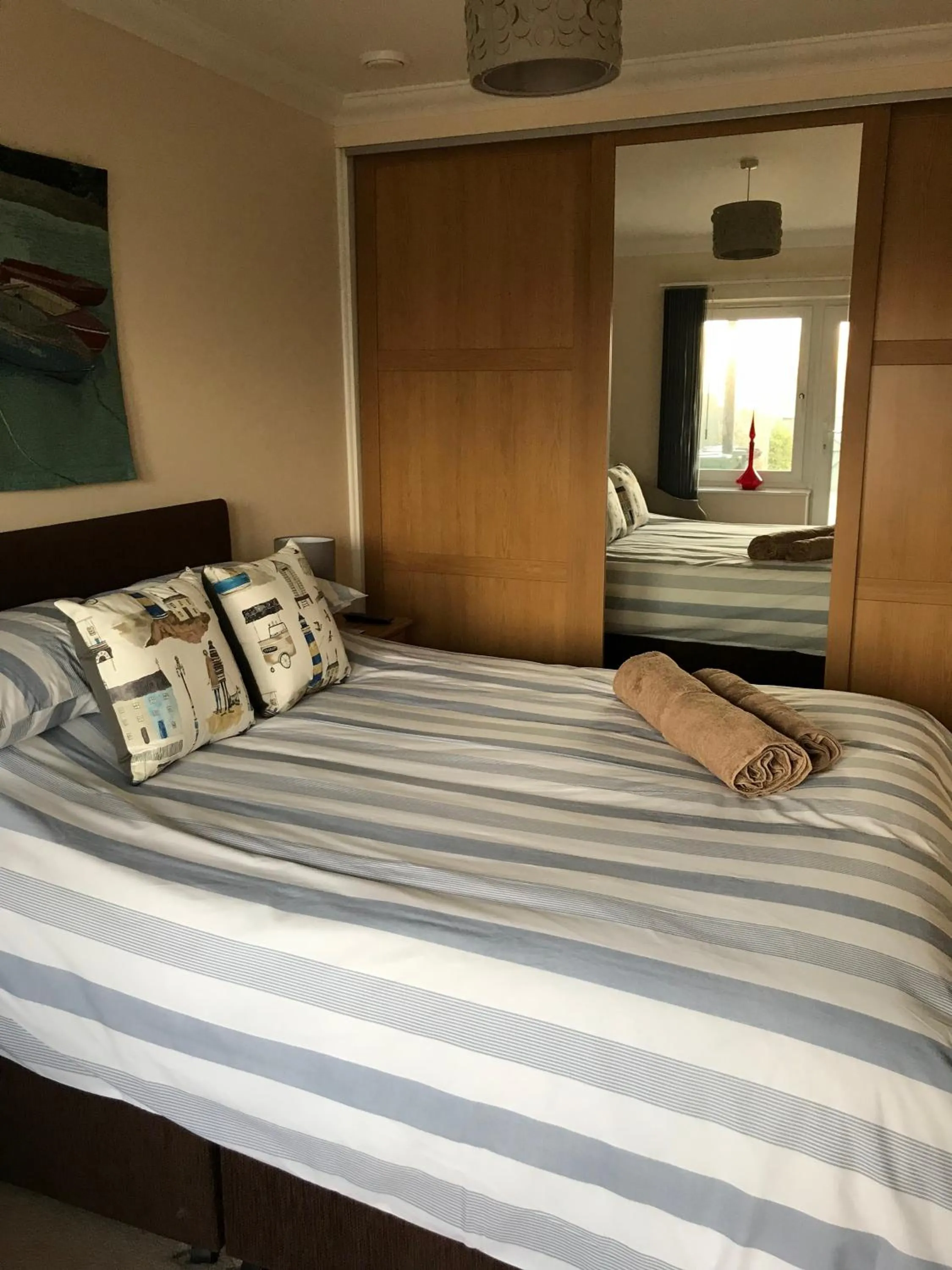 Bedroom, Bed in The Lookout