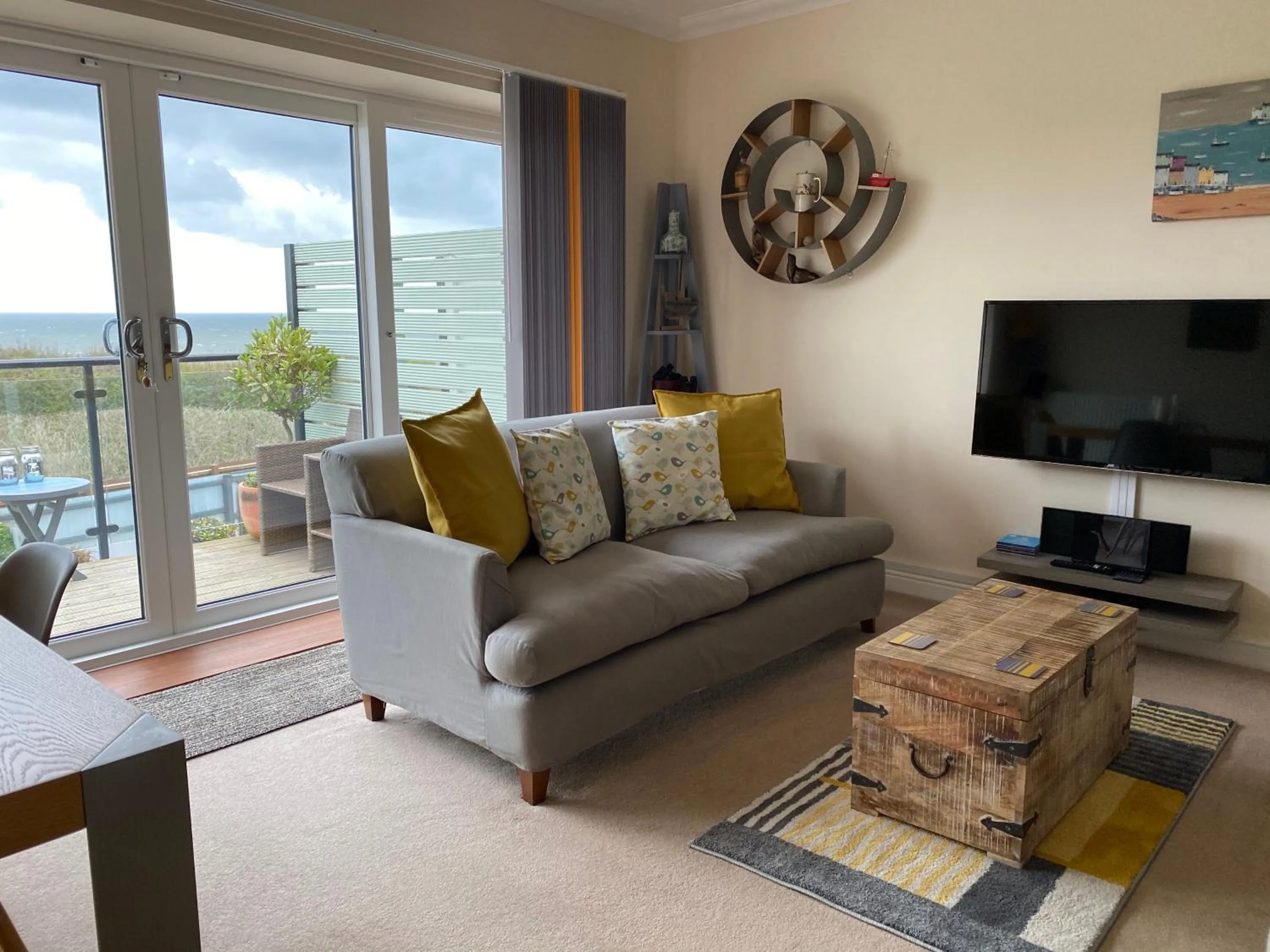 Living room in The Lookout