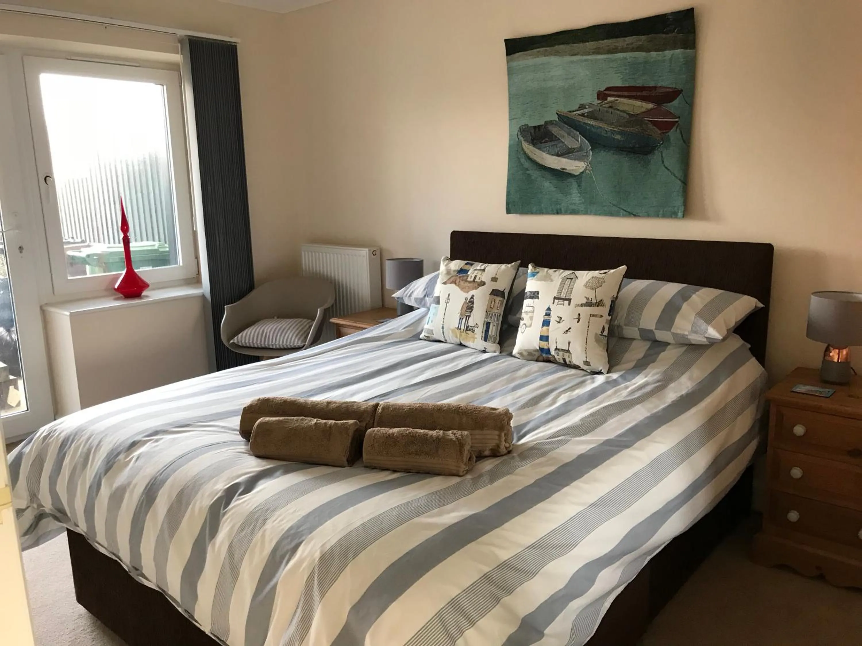 Bedroom, Bed in The Lookout