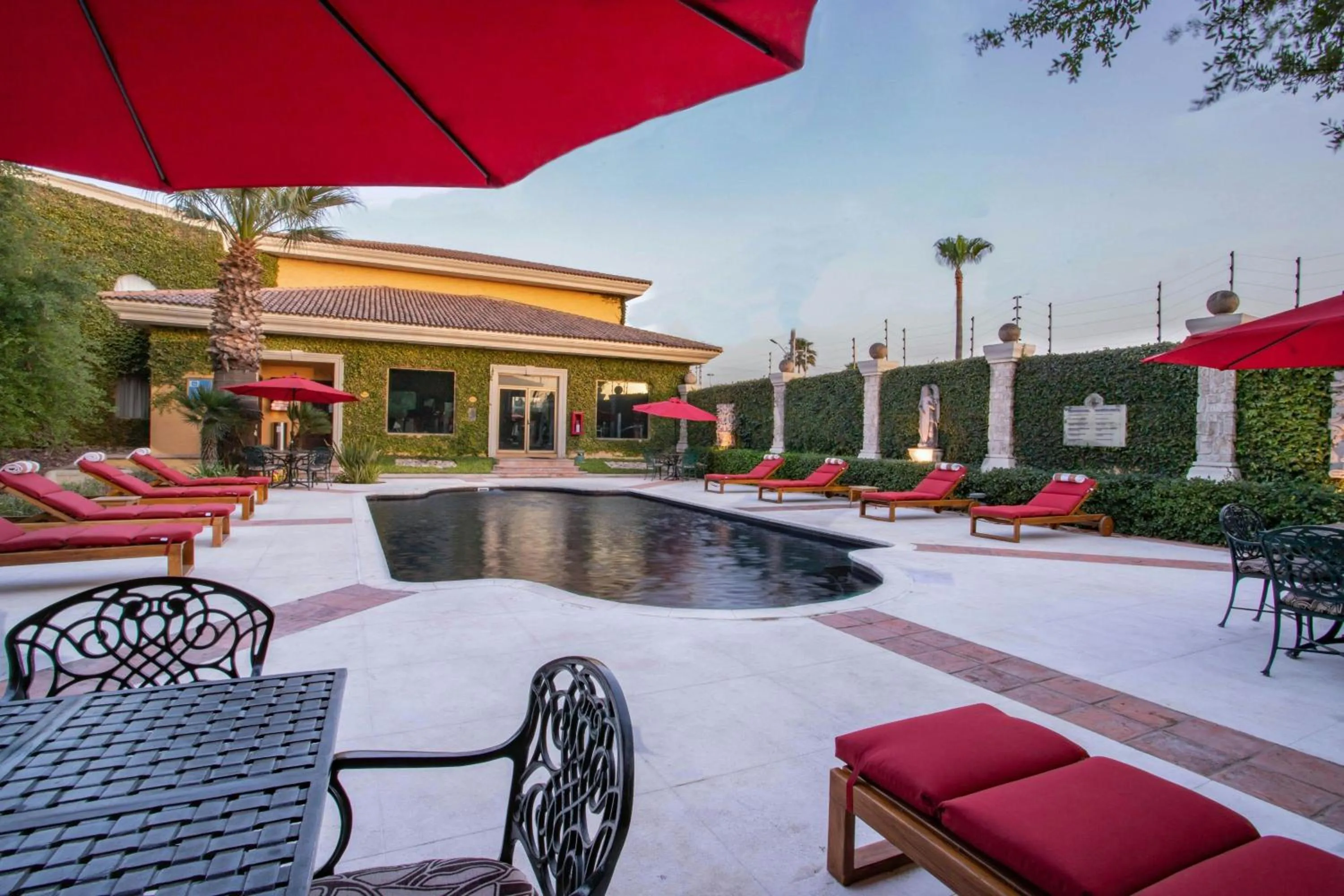 Swimming pool in Casa Mayor Saltillo, Hotel Hacienda