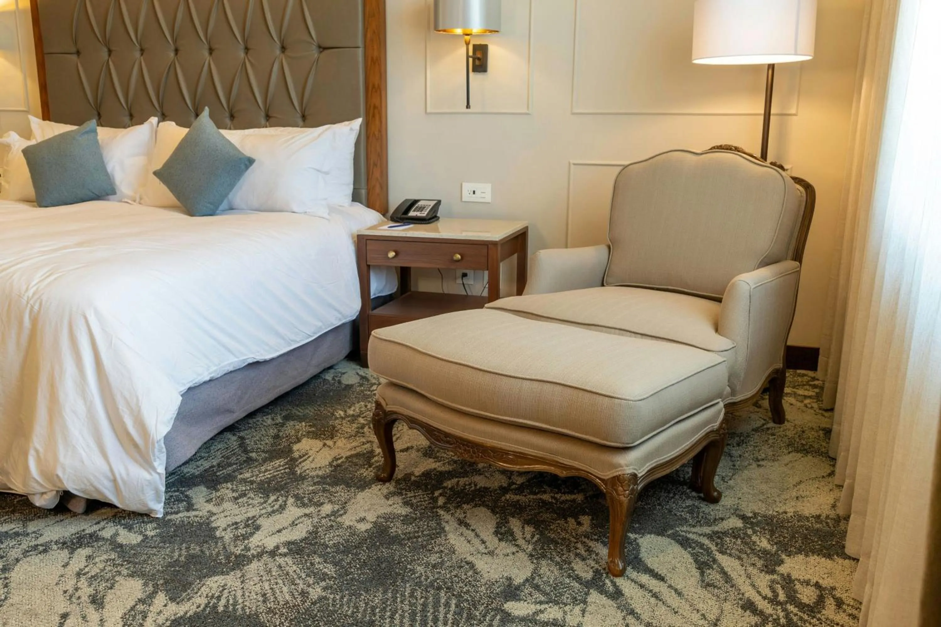 Photo of the whole room, Bed in Casa Mayor Saltillo, Hotel Hacienda