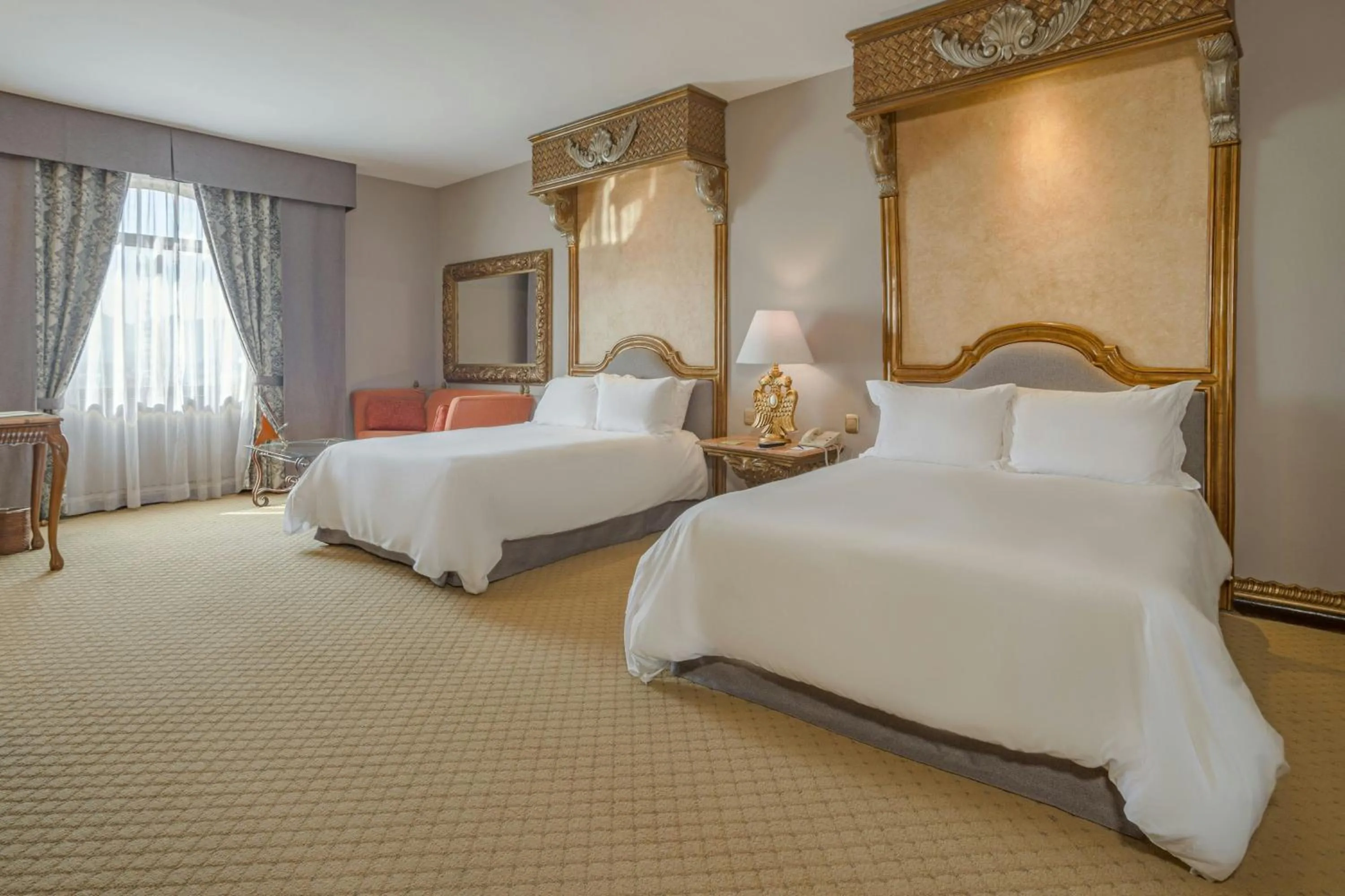 Photo of the whole room, Bed in Casa Mayor Saltillo, Hotel Hacienda