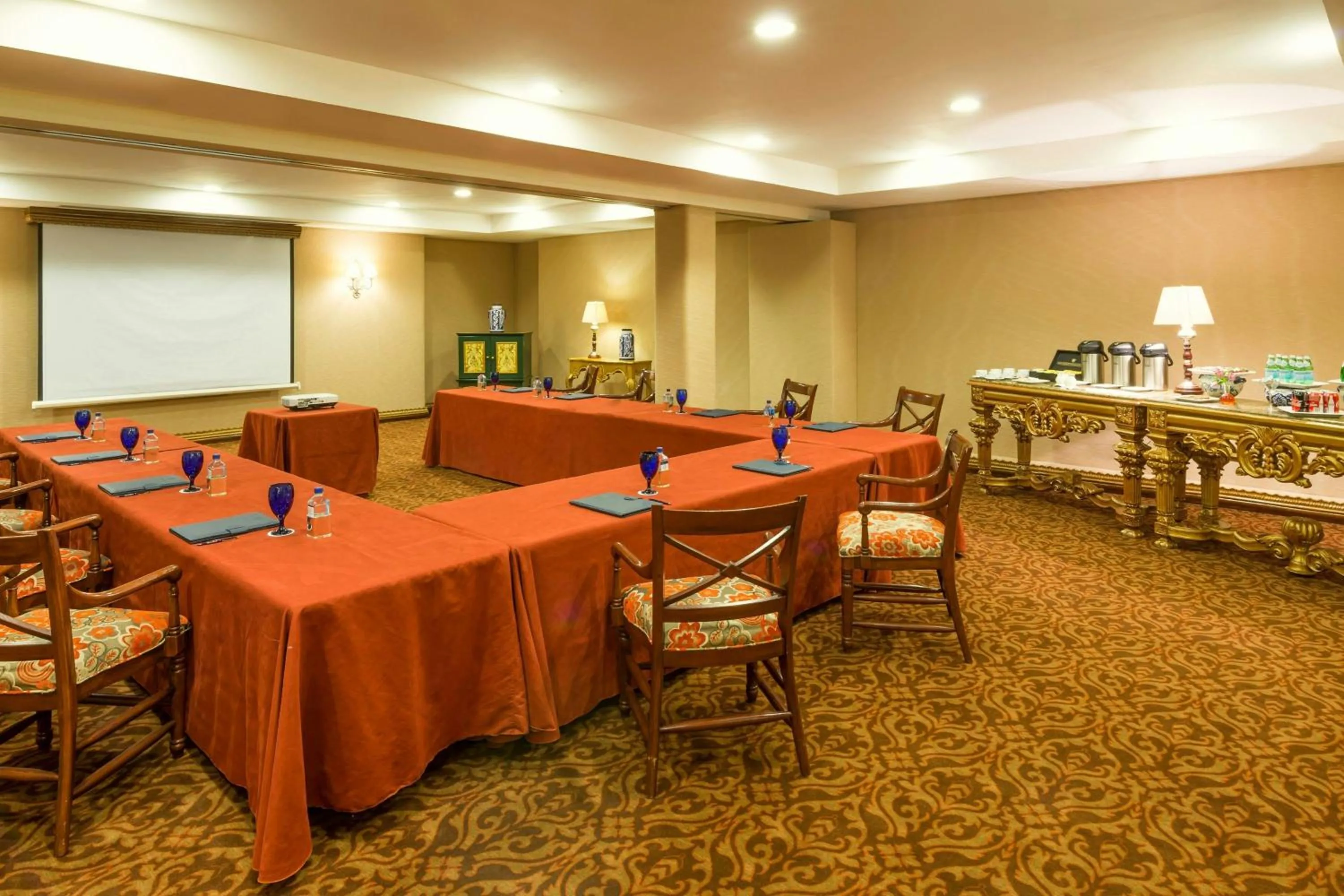 Meeting/conference room in Casa Mayor Saltillo, Hotel Hacienda