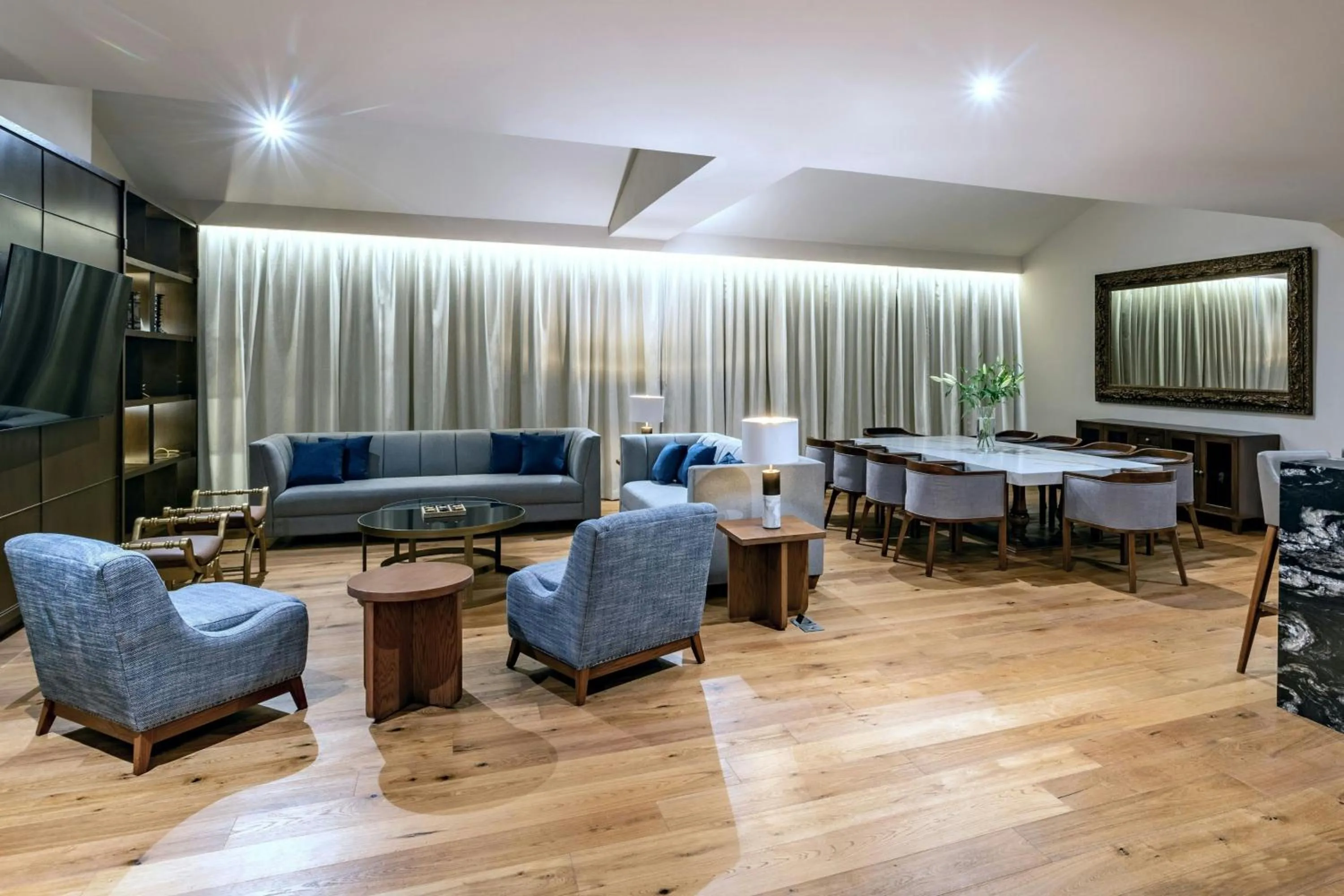 Photo of the whole room in Casa Mayor Saltillo, Hotel Hacienda