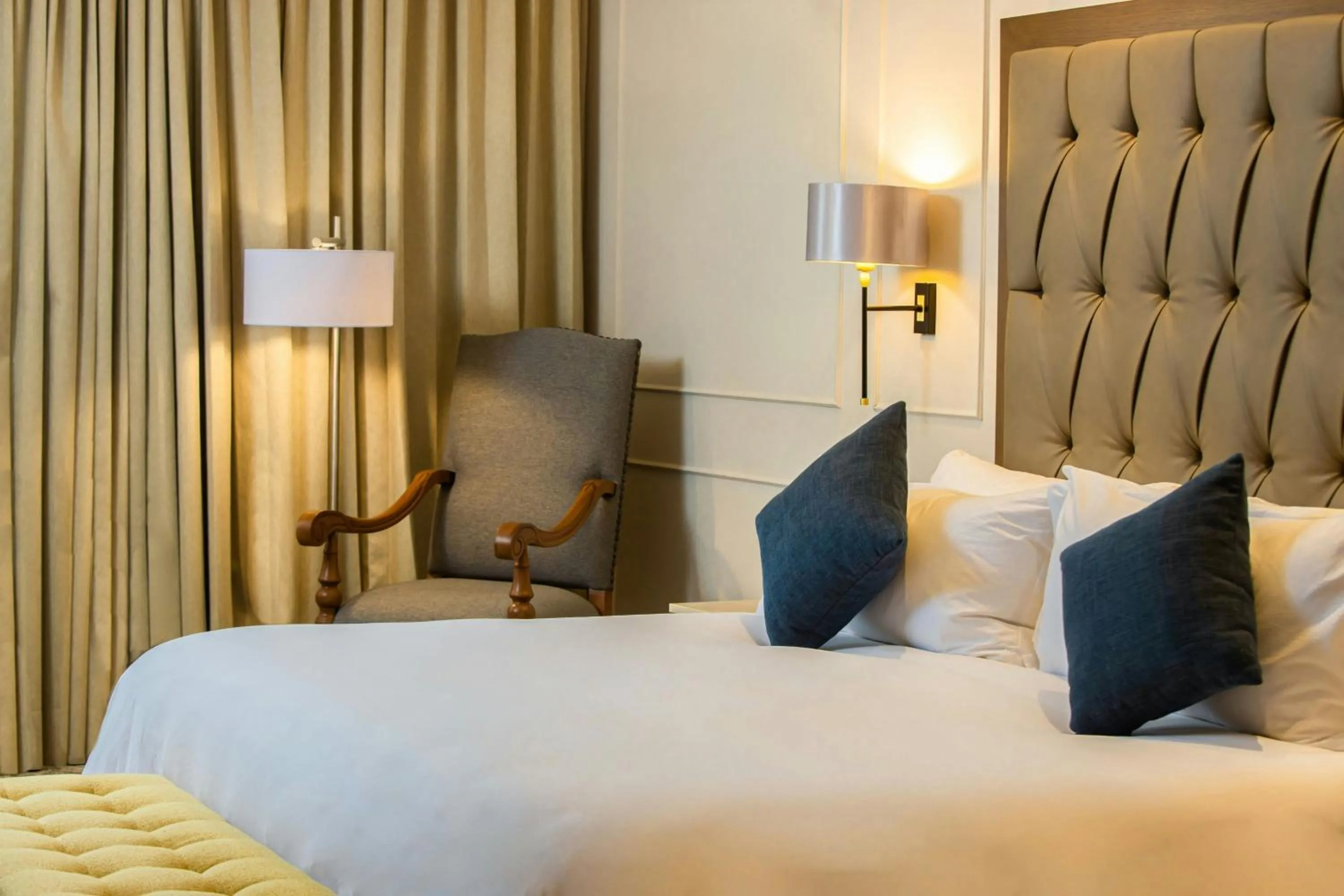 Photo of the whole room, Bed in Casa Mayor Saltillo, Hotel Hacienda