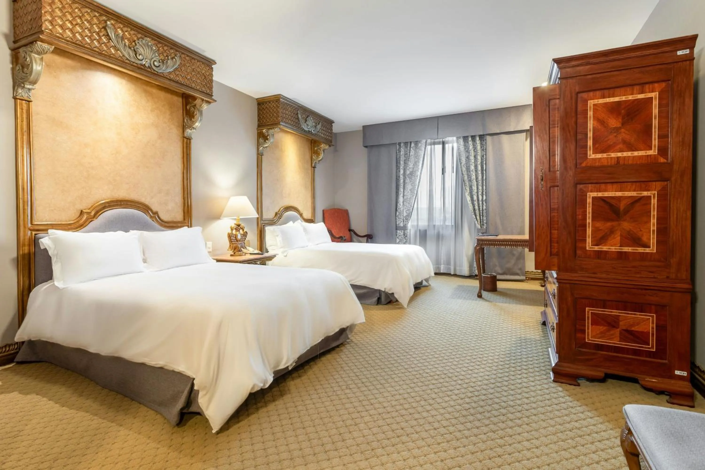Photo of the whole room, Bed in Casa Mayor Saltillo, Hotel Hacienda