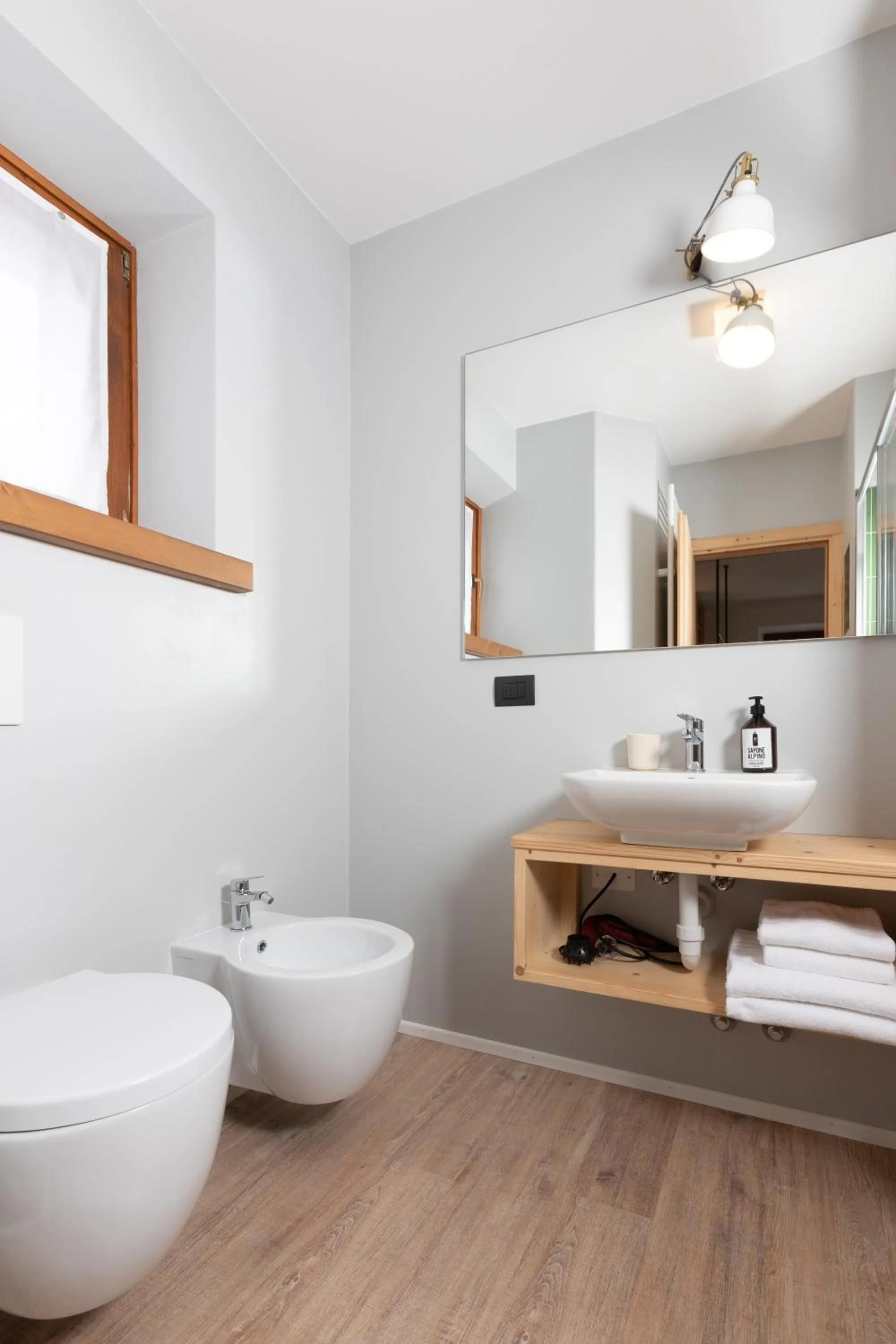 Toilet in Ostello Alpino