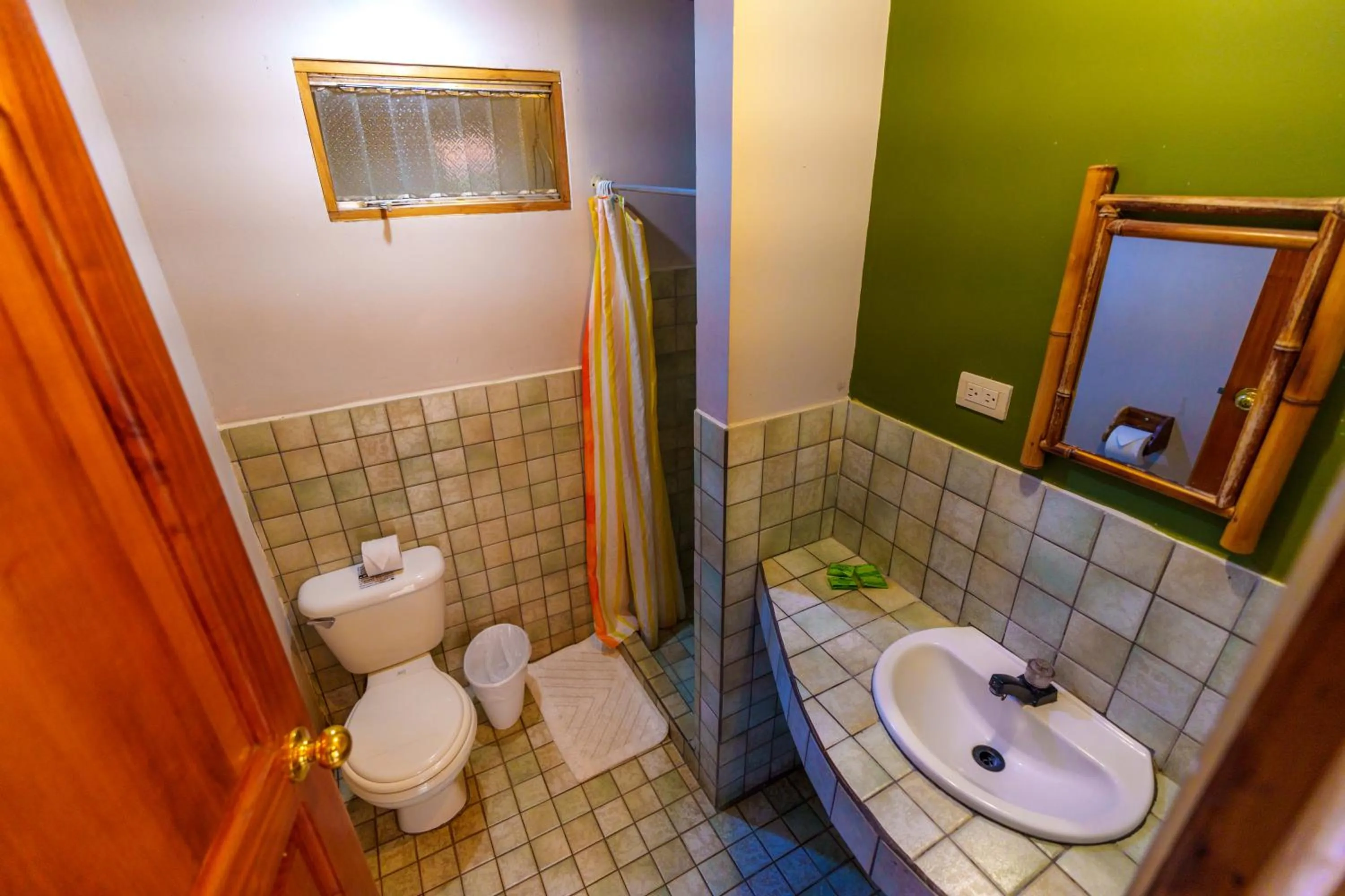 Toilet in Pension Santa Elena