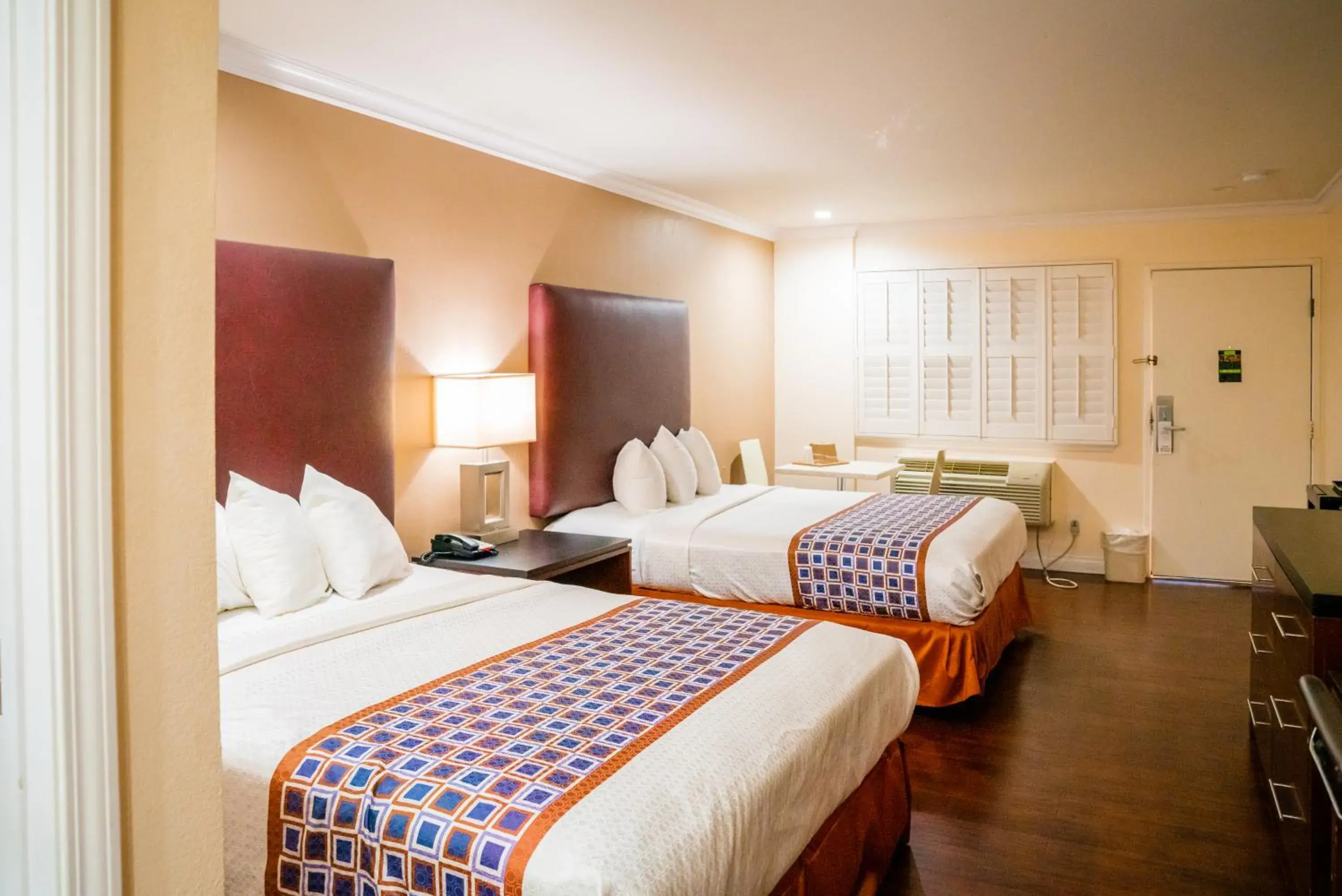 Bed in Gateway Inn Gardena Los Angeles South Bed in Gateway Inn Gardena Los Angeles South