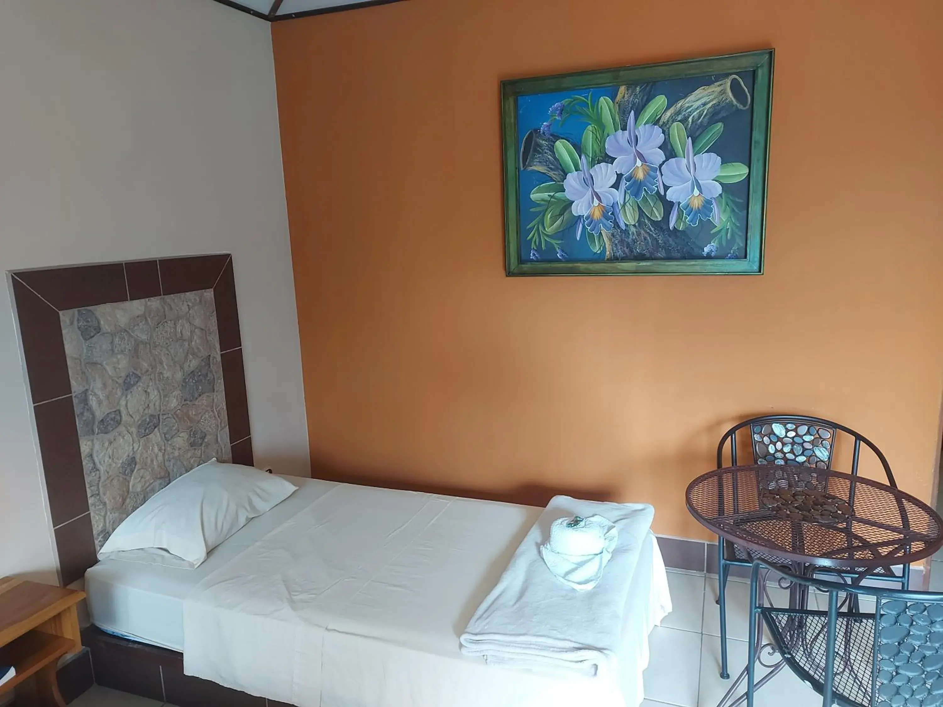 King Room with Spa Bath - single occupancy in Hotel Torre Fuerte King Room with Spa Bath - single occupancy in Hotel Torre Fuerte