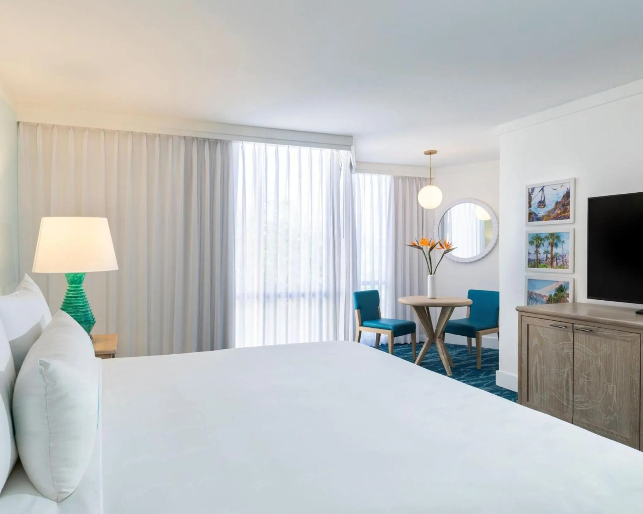 Photo of the whole room, Bed in Riviera Resort Palm Springs