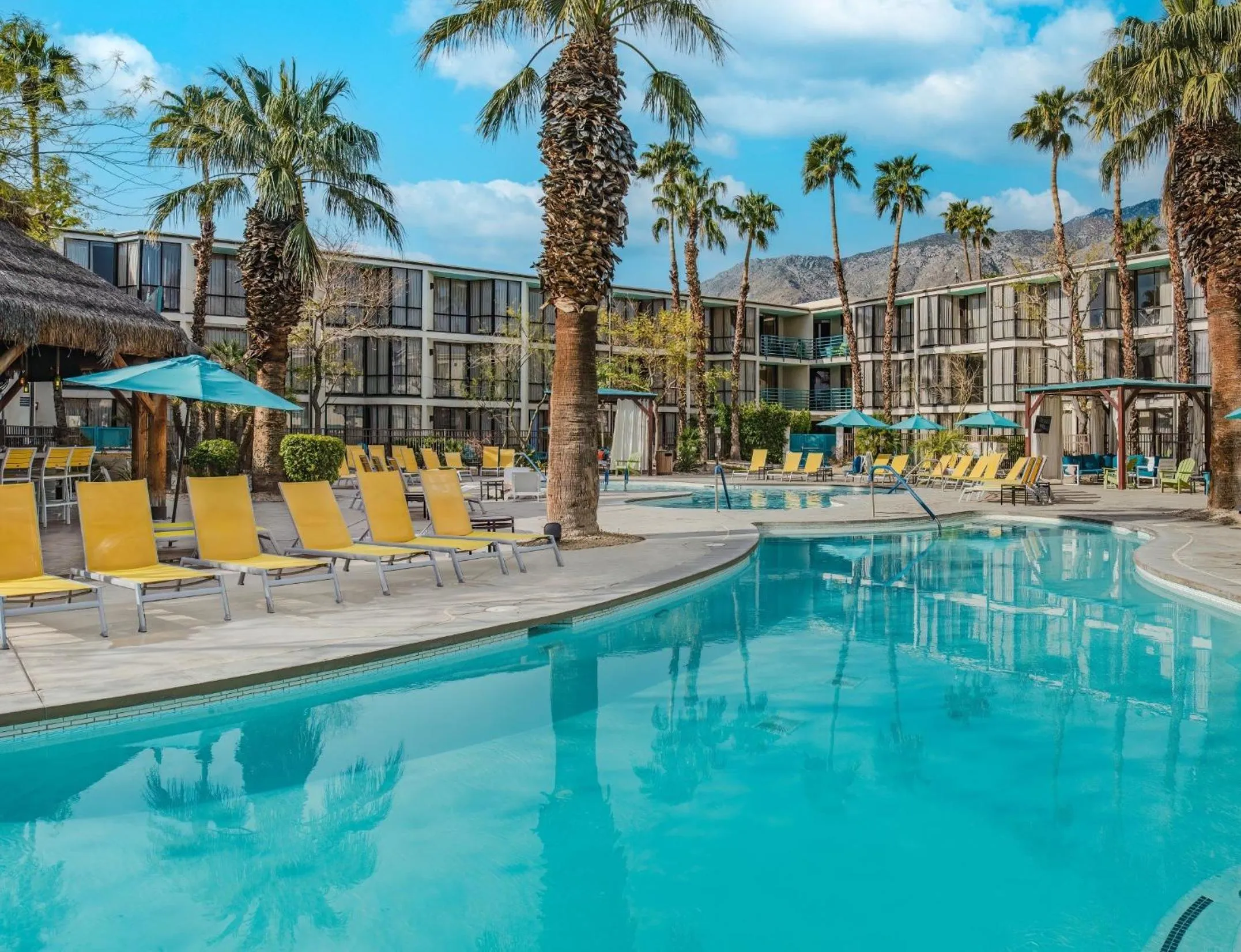 Swimming pool in Riviera Resort Palm Springs