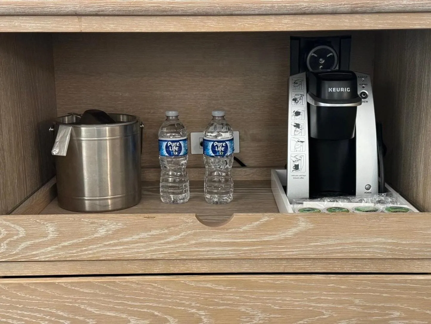 Bedroom in Riviera Resort Palm Springs