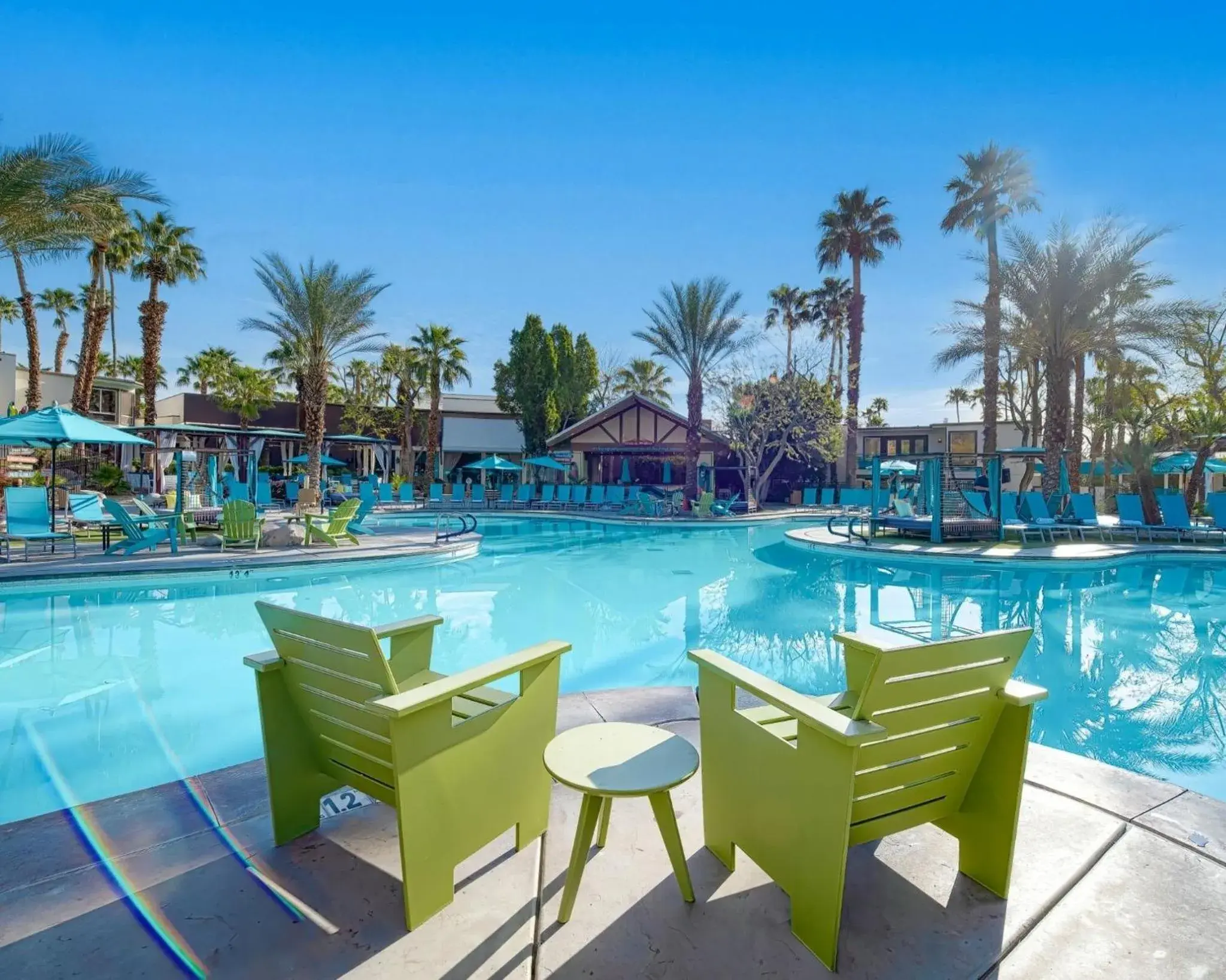 Property building in Riviera Resort Palm Springs Property building in Riviera Resort Palm Springs