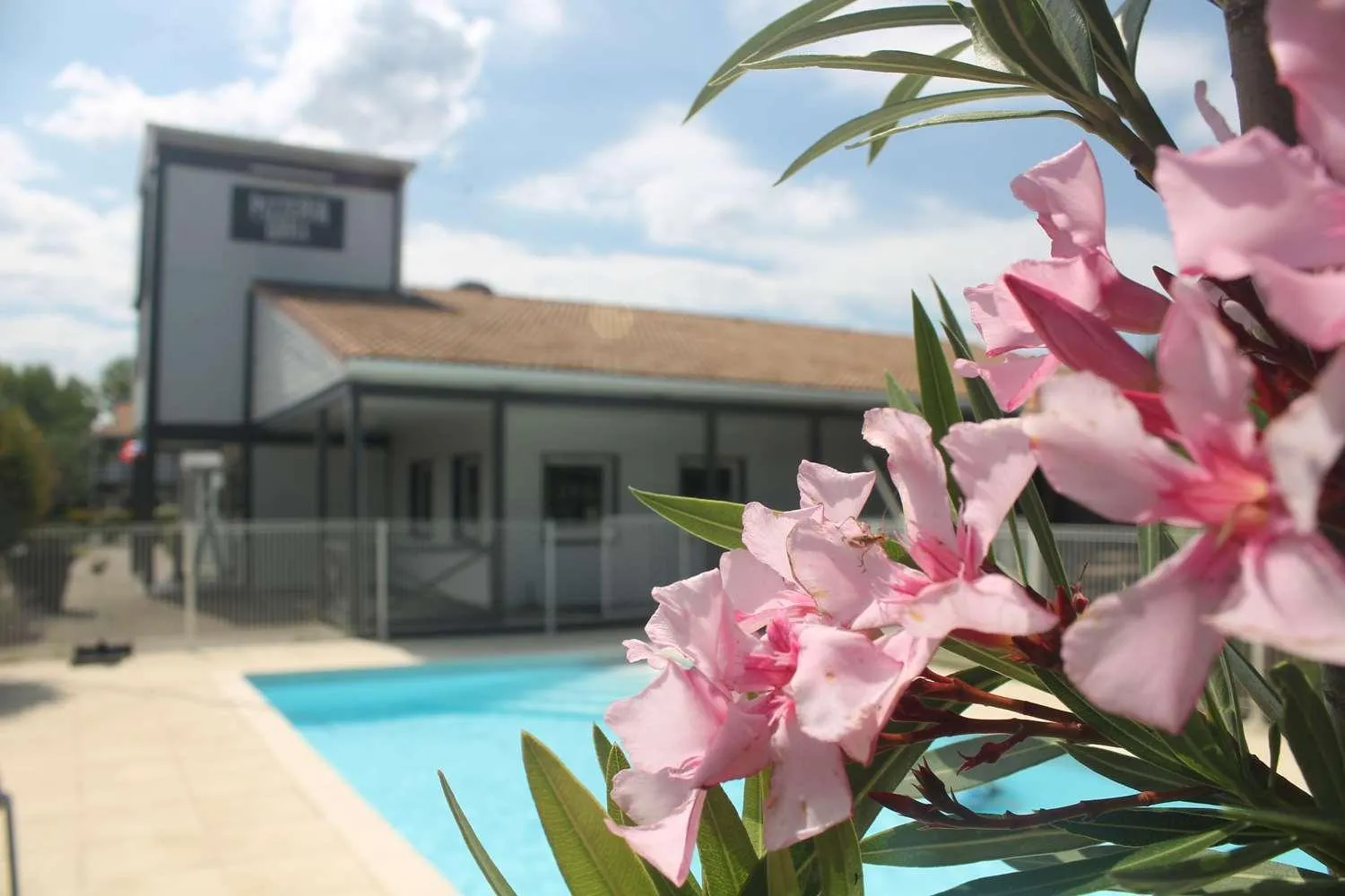 Pool view in Brit Hotel Confort Manosque Cadarache