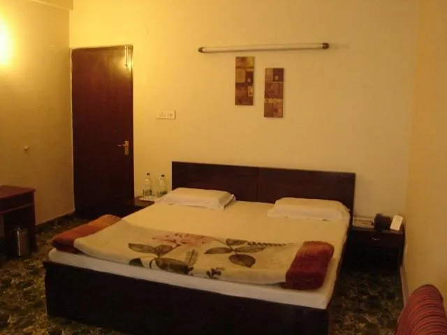 Photo of the whole room, Bed in Pamposh Guest House GK II Market