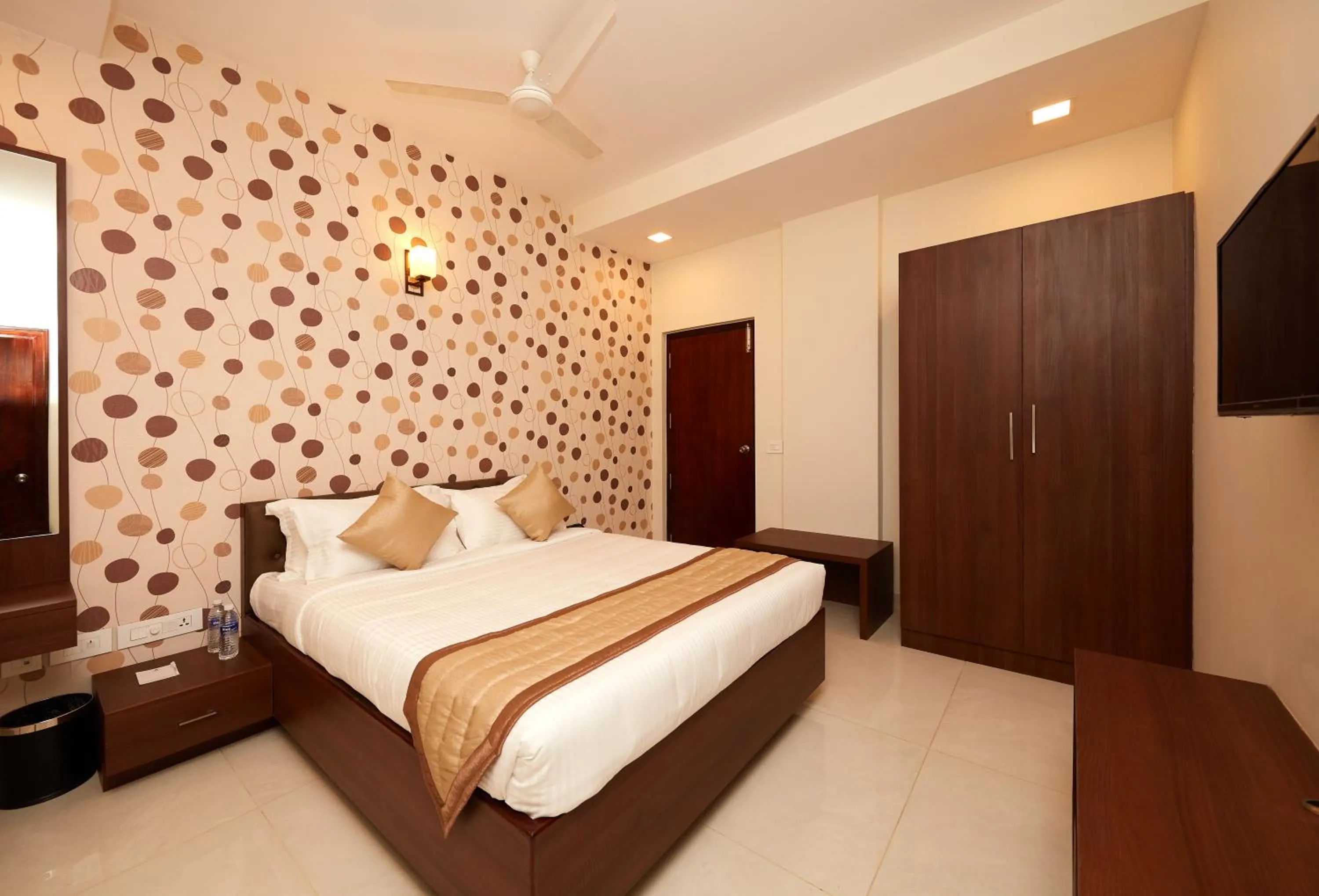Hotel Kamar Residences and Banquets