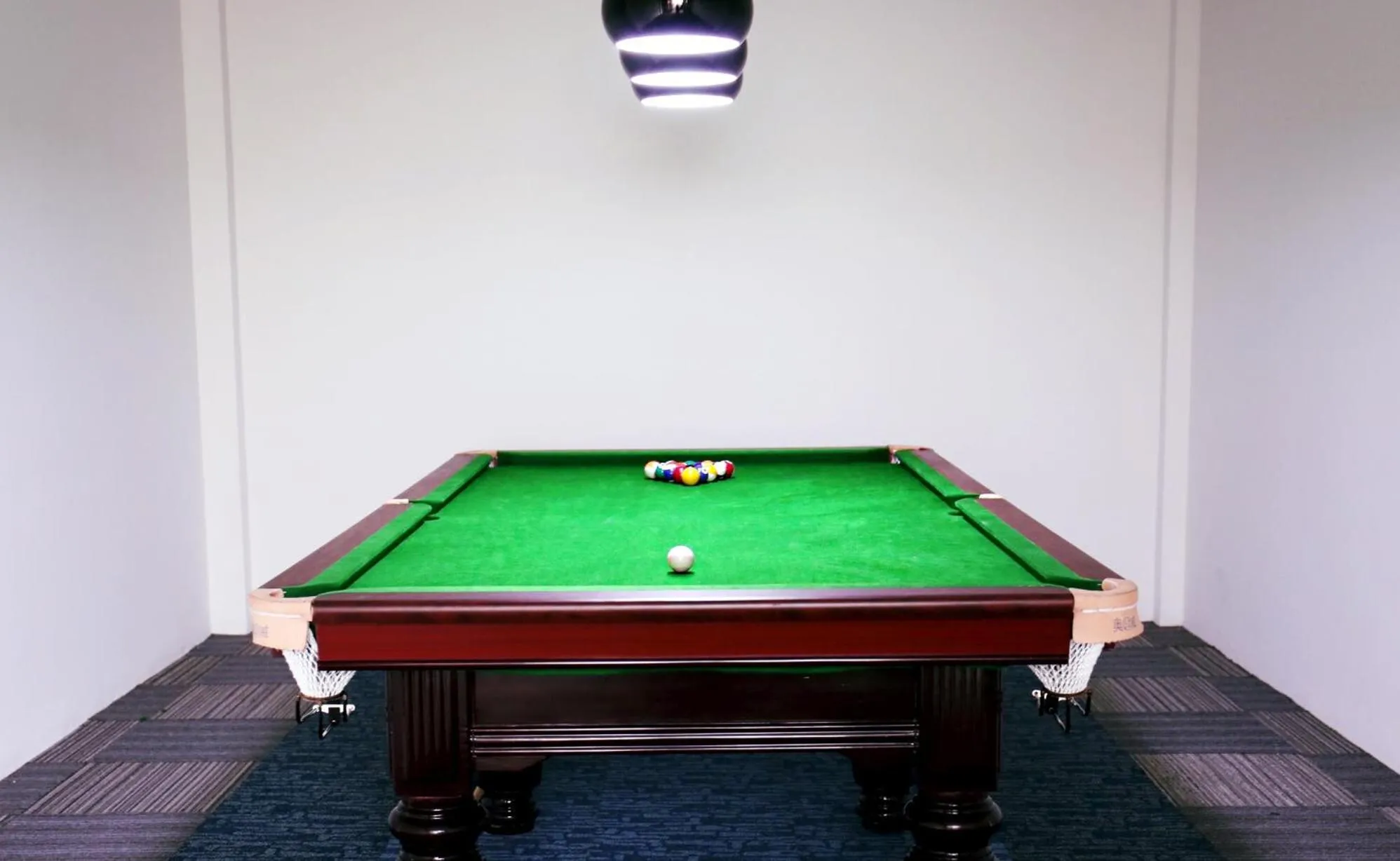 Billiard in Kiha Beach