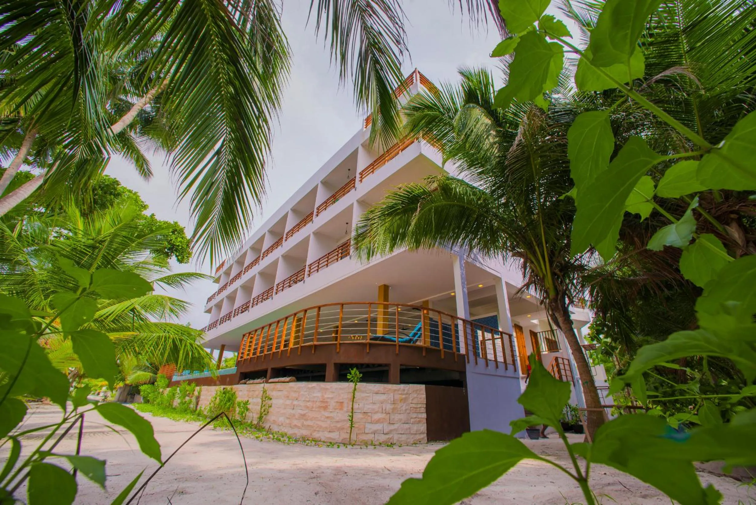 Facade/entrance in Kiha Beach