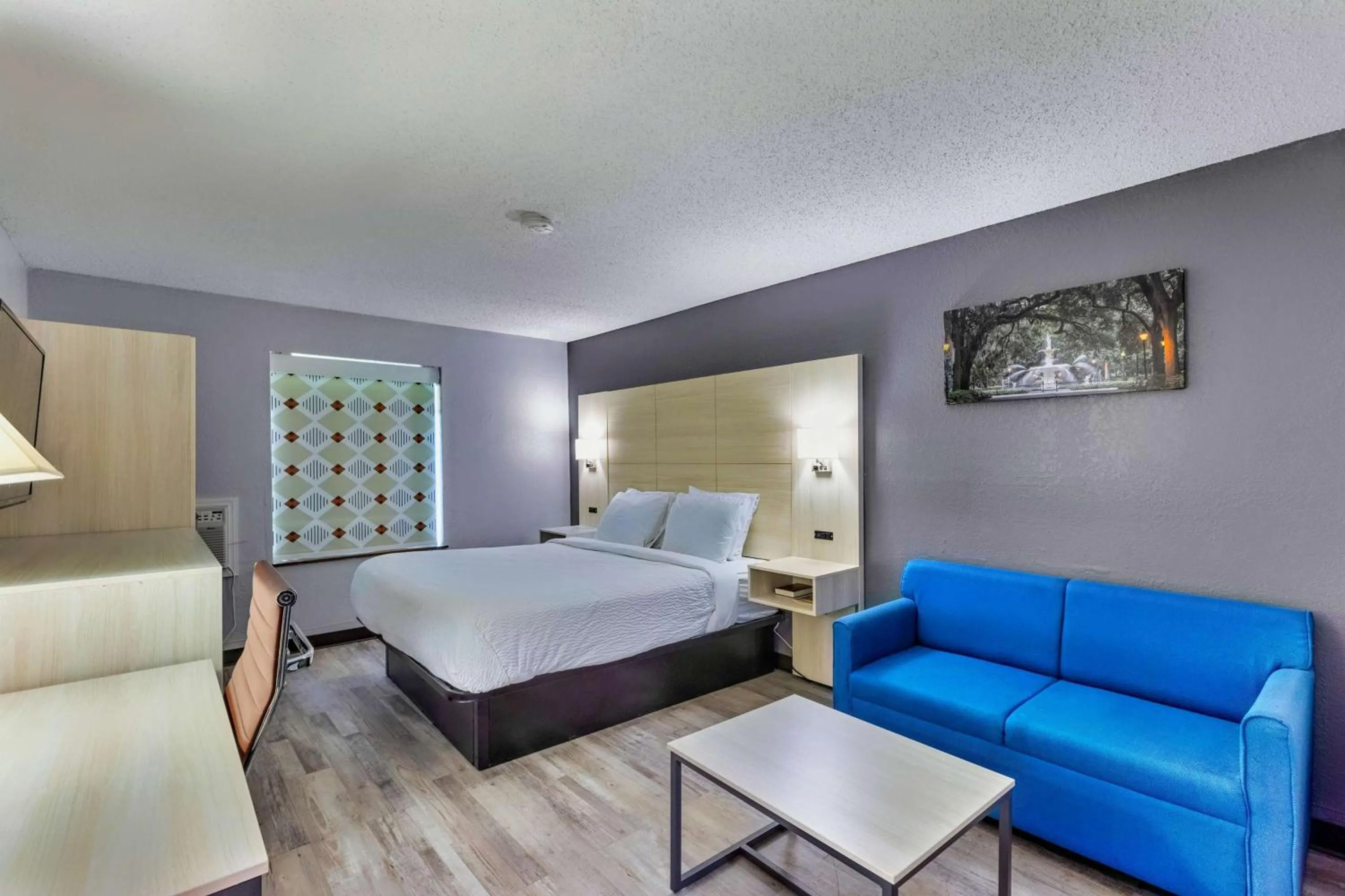 Photo of the whole room, Bed in Days Inn by Wyndham Savannah Gateway I-95