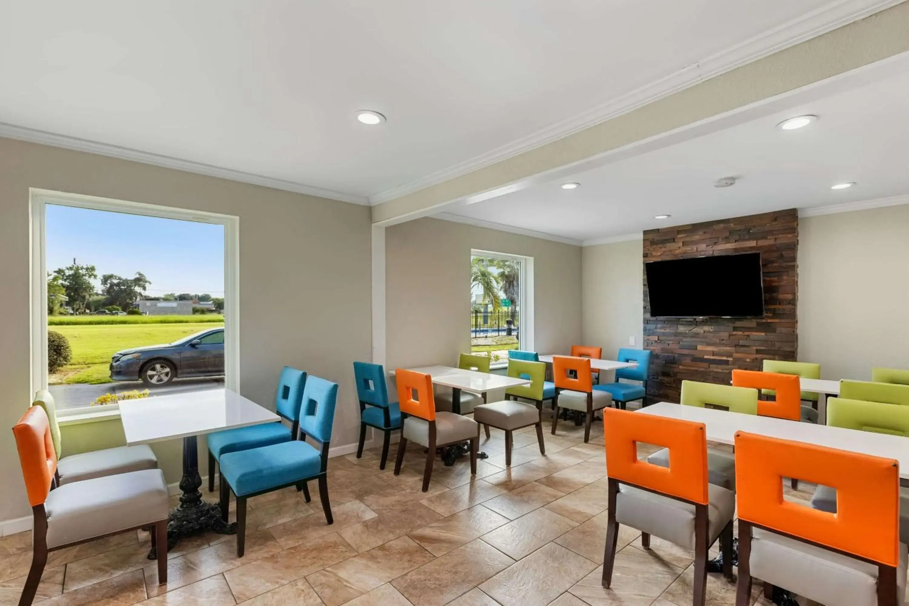 Restaurant/places to eat in Days Inn by Wyndham Savannah Gateway I-95 Restaurant/places to eat in Days Inn by Wyndham Savannah Gateway I-95