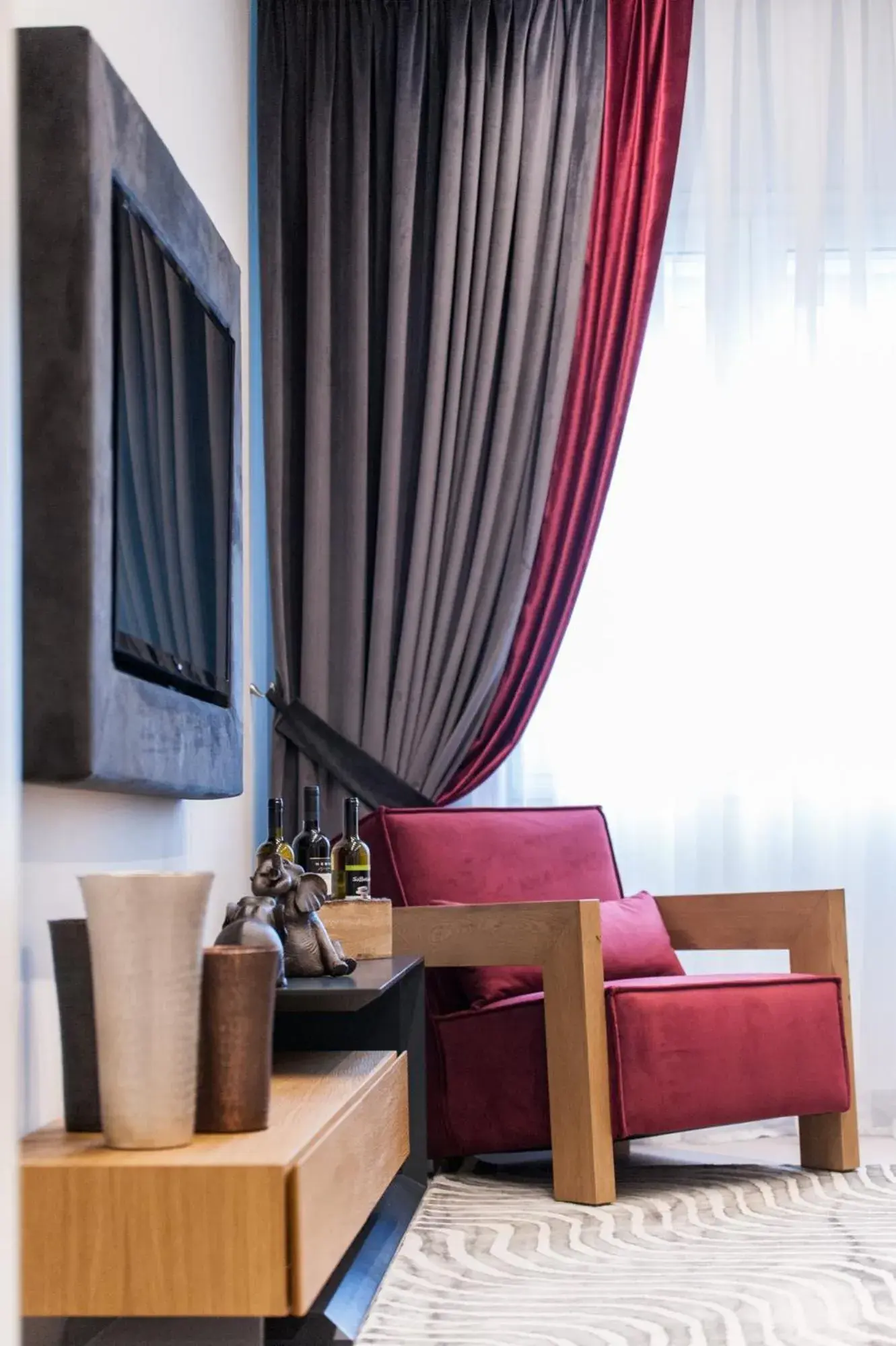 TV and multimedia in Acropolis View Deluxe Penthouse & Luxury Apartments TV and multimedia in Acropolis View Deluxe Penthouse & Luxury Apartments